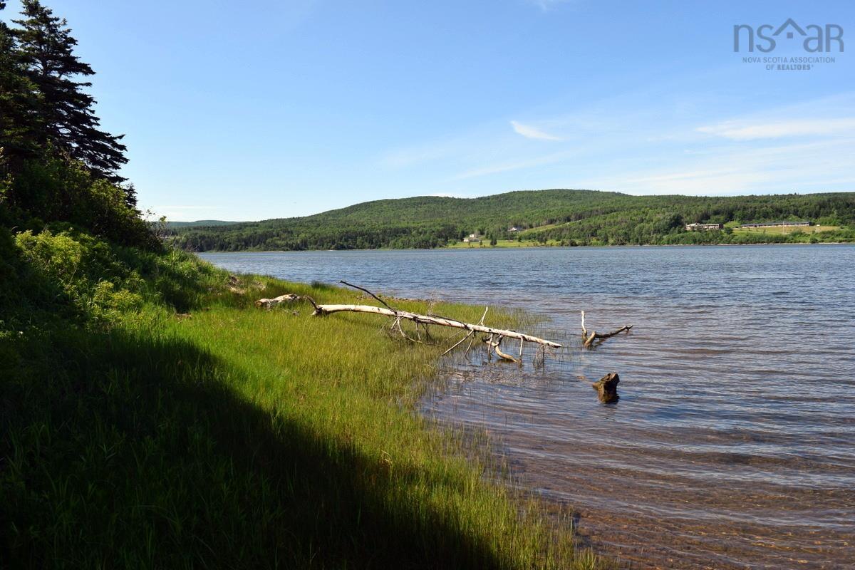 $799,000.00: 70 South Cormier Road, Belle Côte