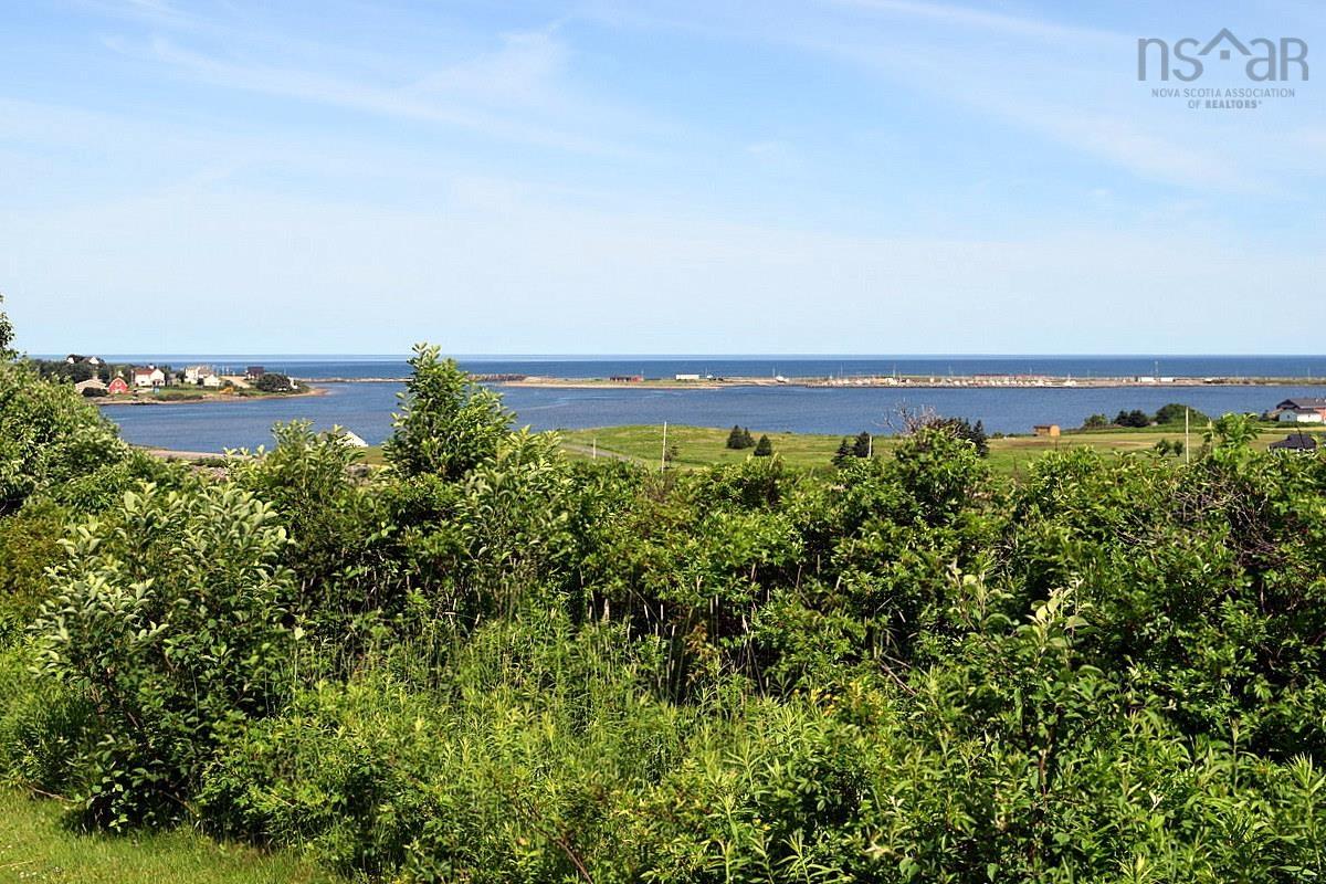 $799,000.00: 70 South Cormier Road, Belle Côte