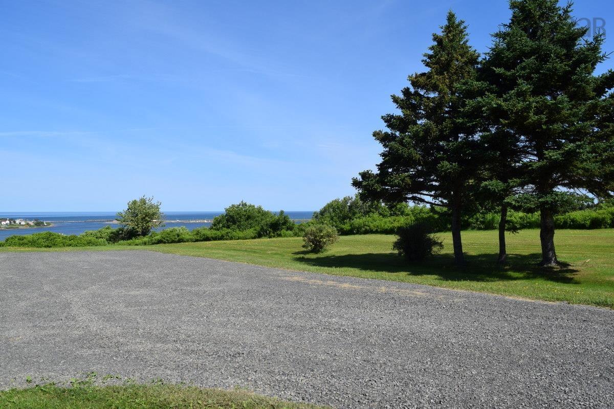 $799,000.00: 70 South Cormier Road, Belle Côte