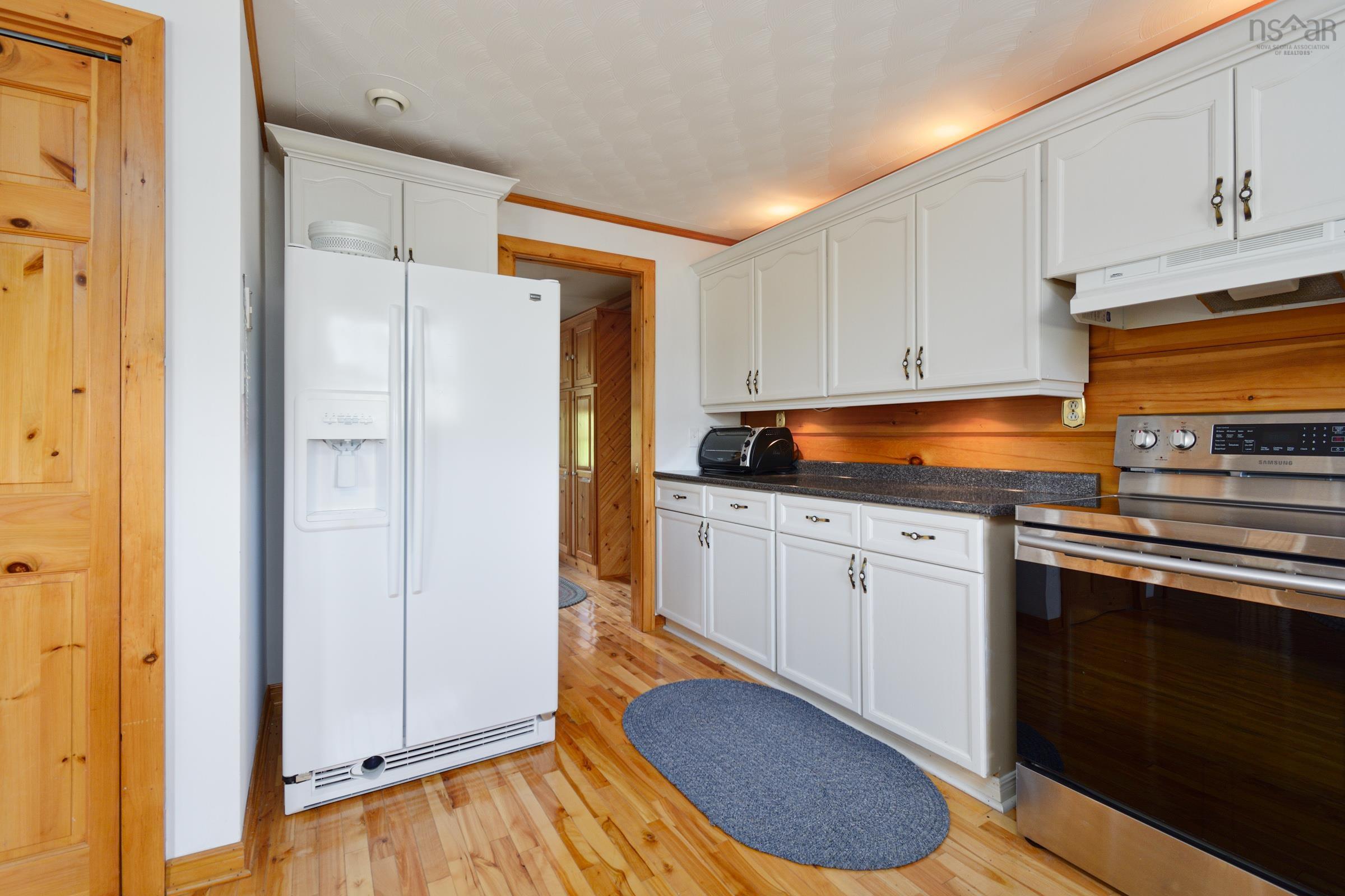 $549,900.00: 776 105 Highway, Boularderie East