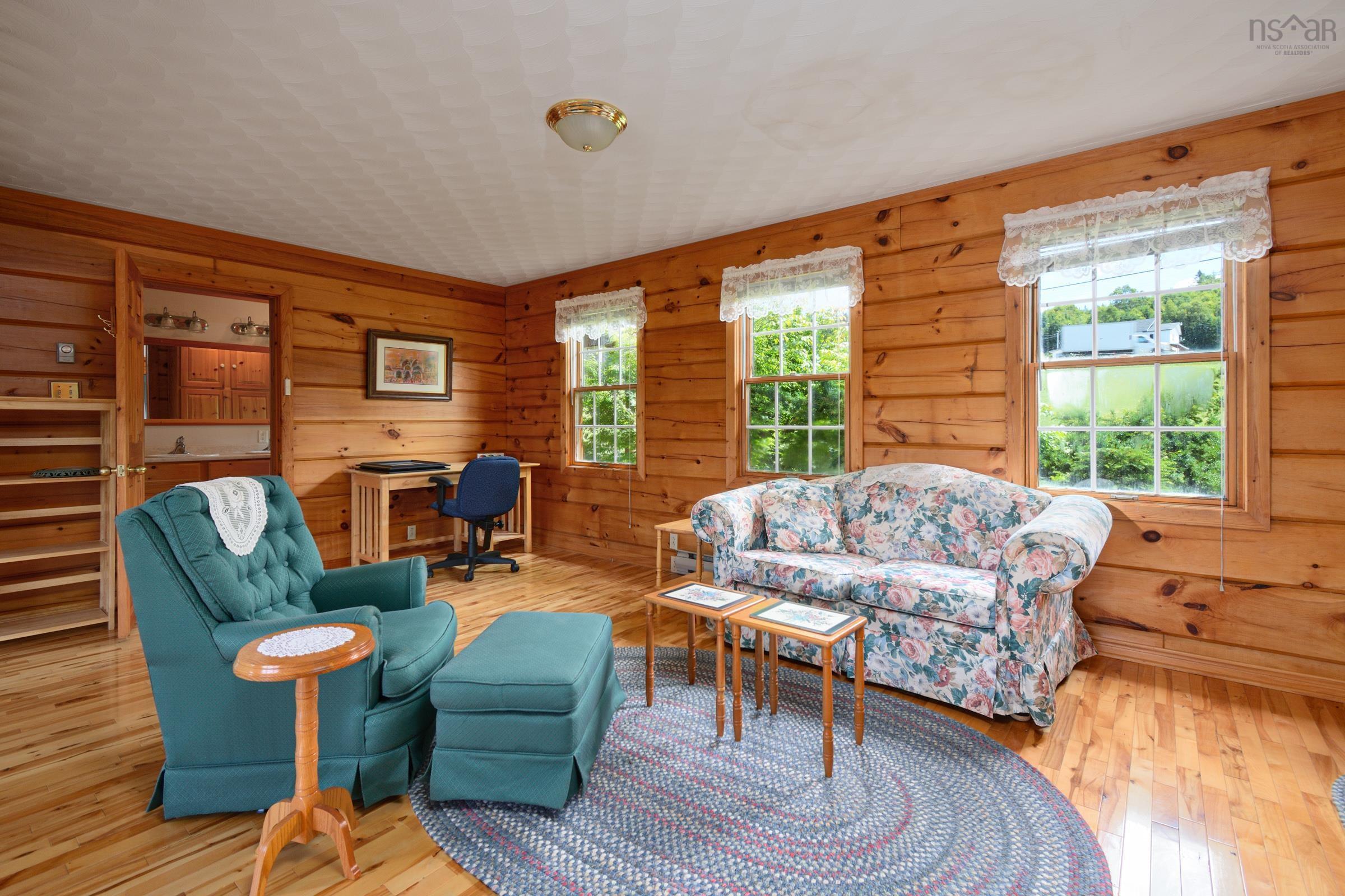 $549,900.00: 776 105 Highway, Boularderie East