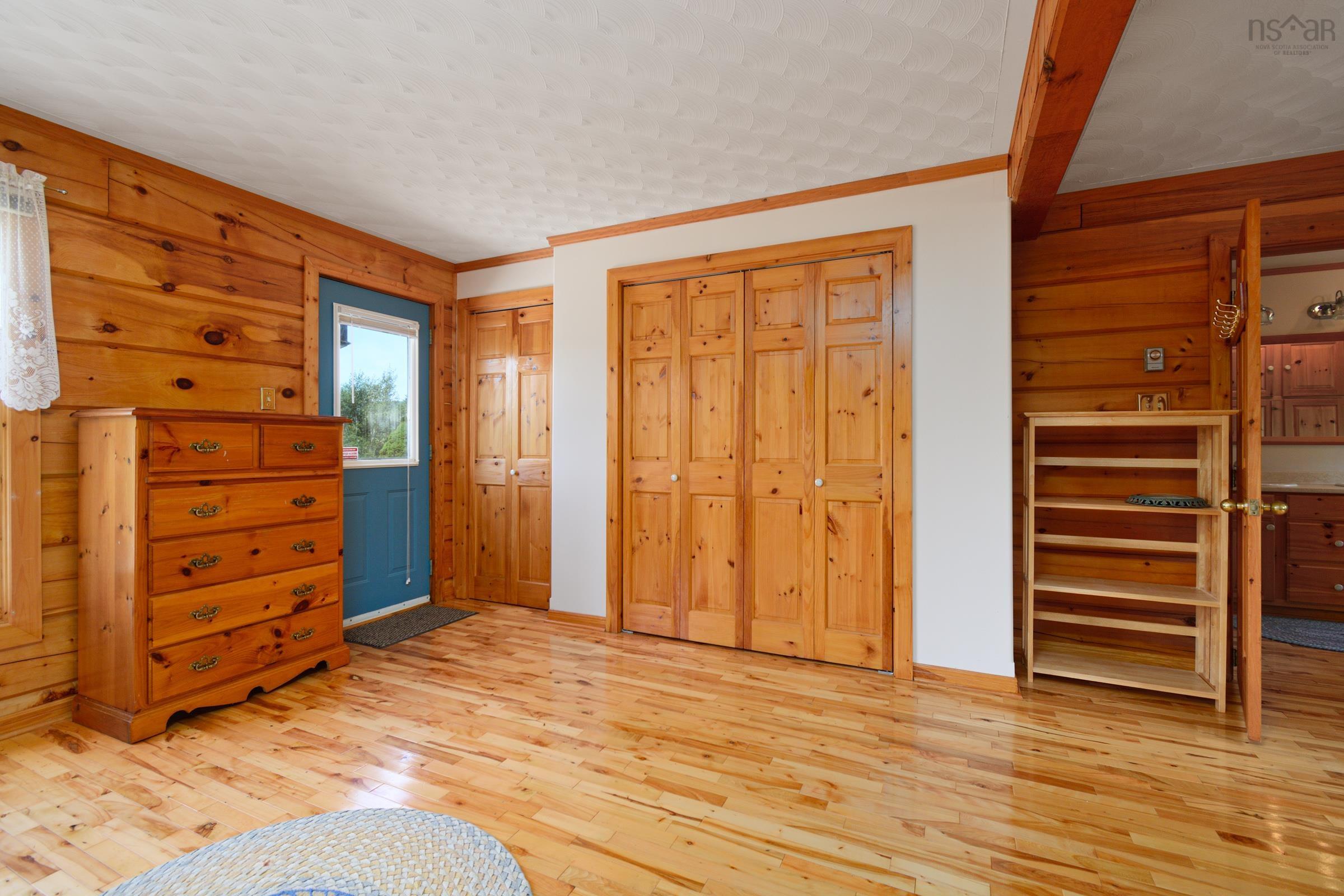 $549,900.00: 776 105 Highway, Boularderie East