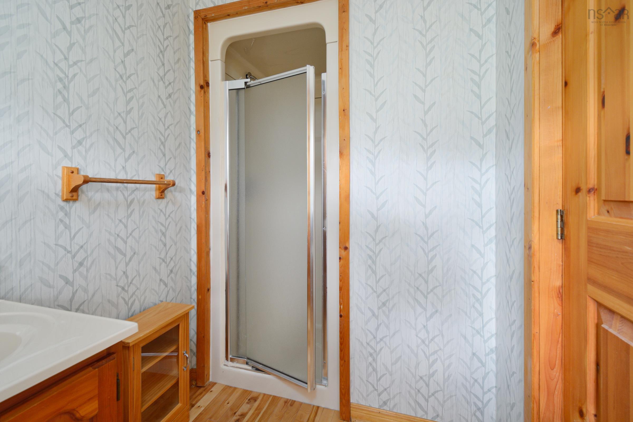 $549,900.00: 776 105 Highway, Boularderie East