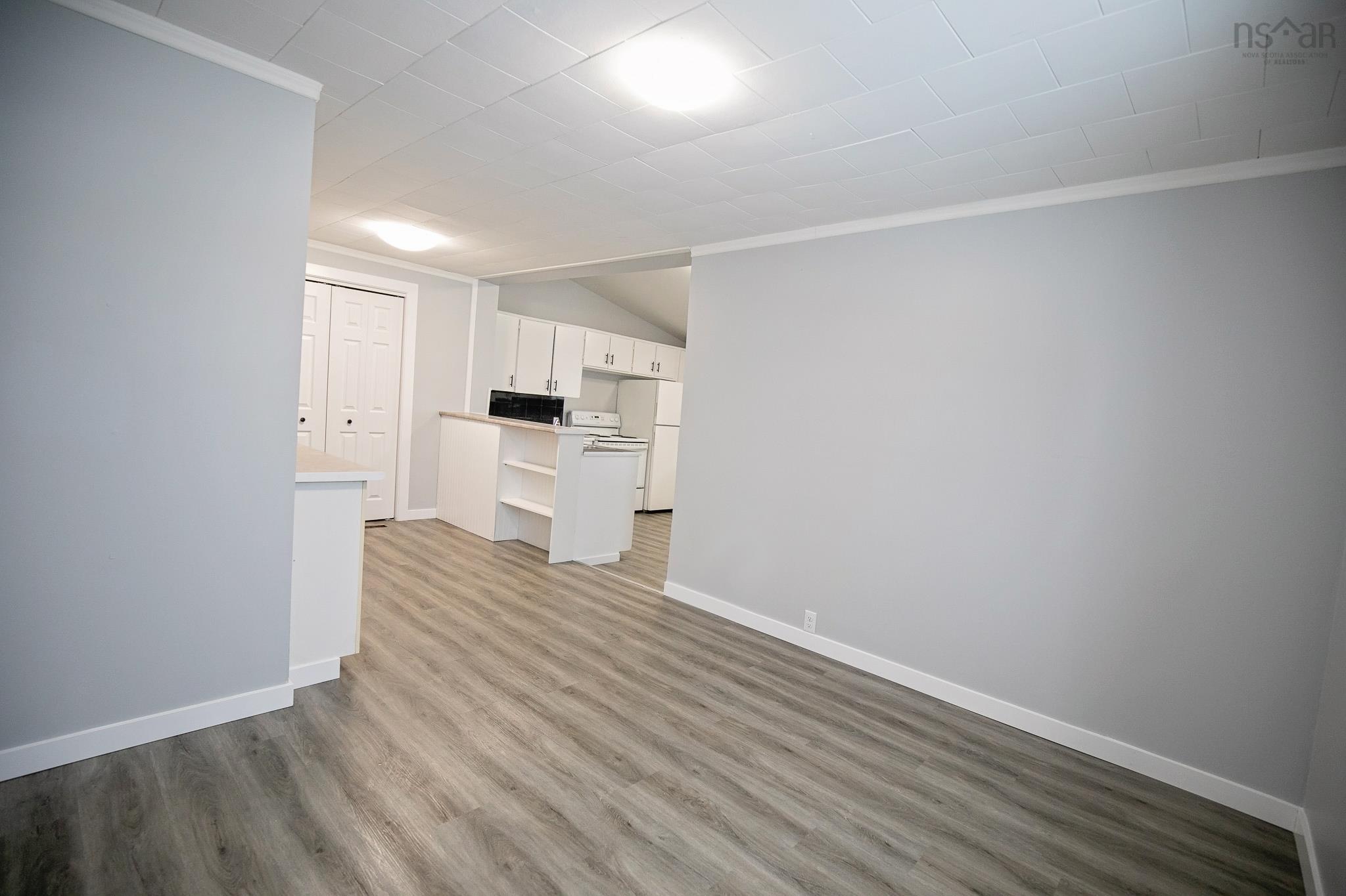 $244,900.00: 32 Douglas Avenue, Amherst