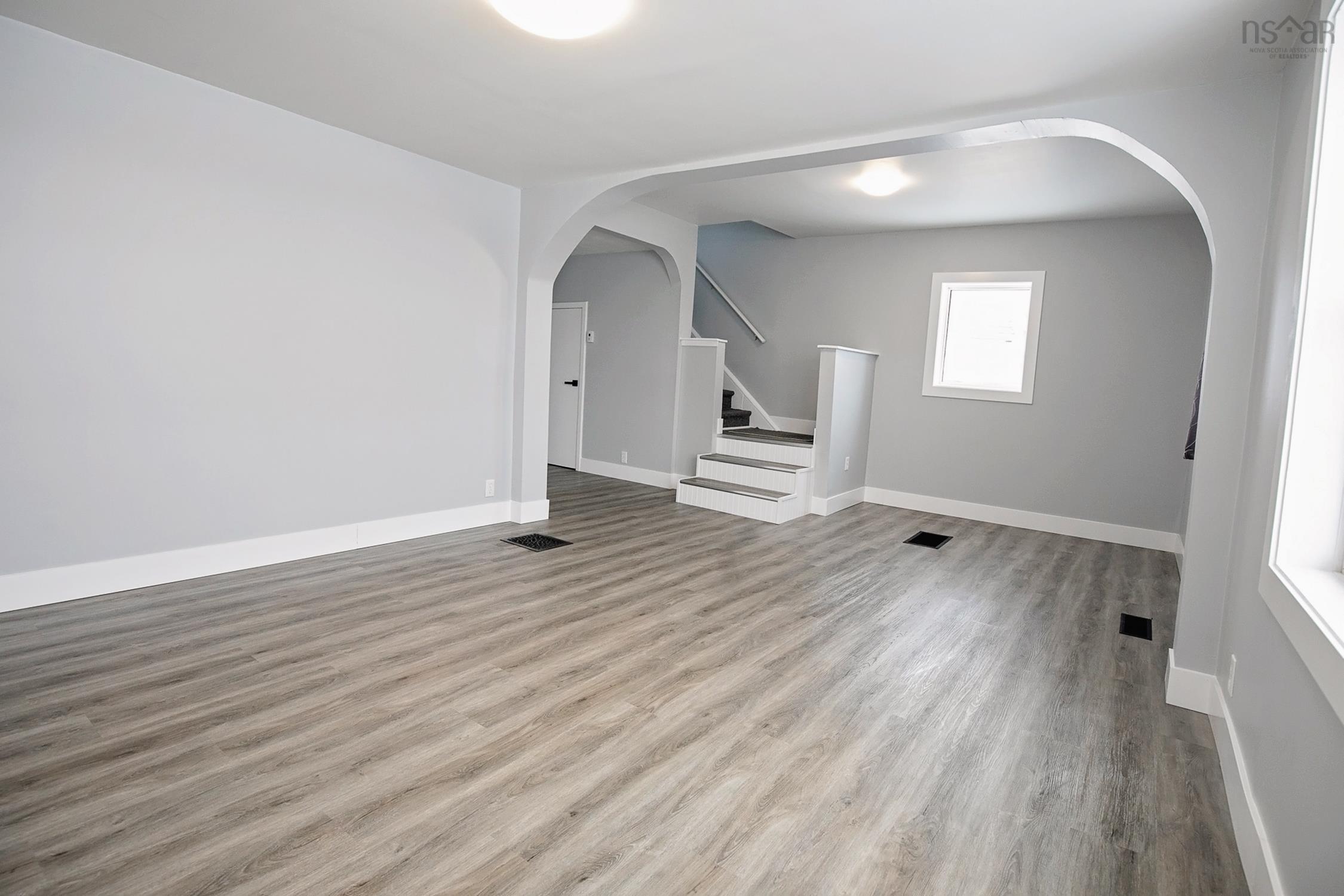 $244,900.00: 32 Douglas Avenue, Amherst