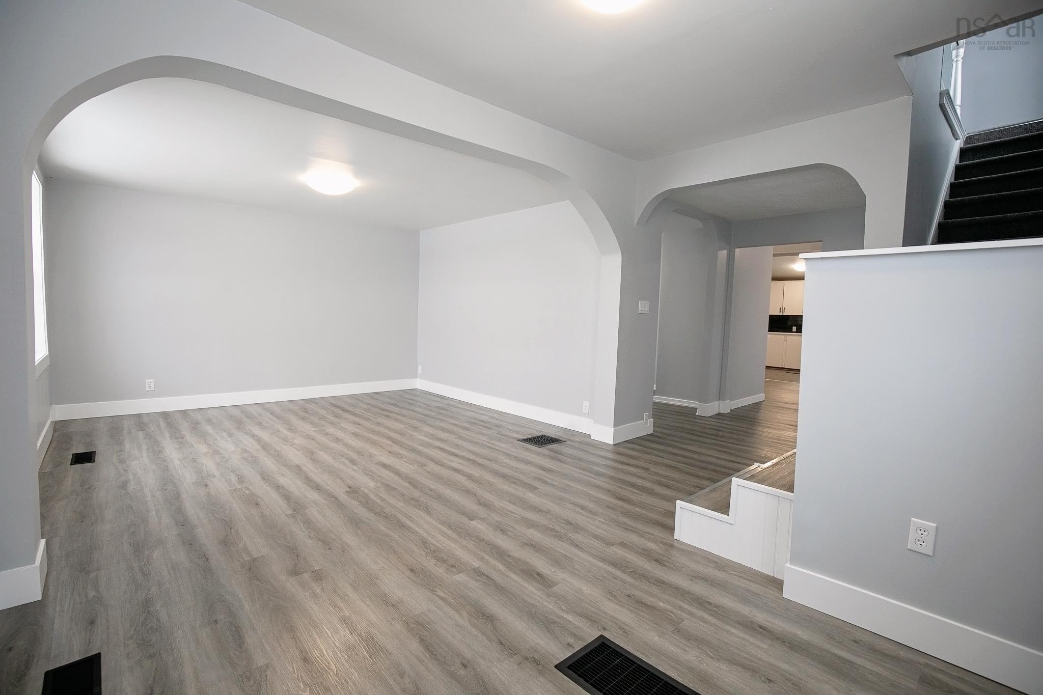 $244,900.00: 32 Douglas Avenue, Amherst