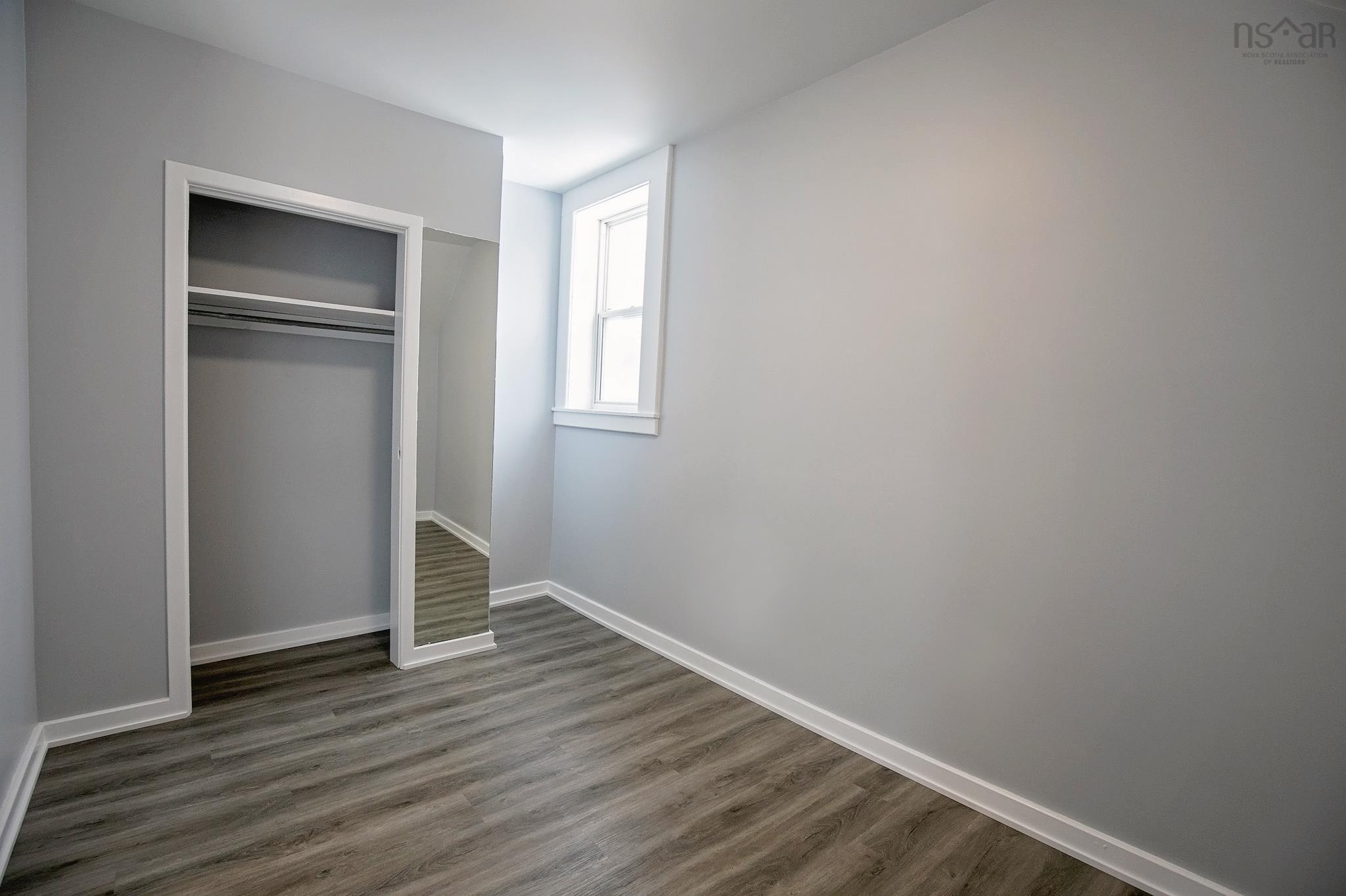 $244,900.00: 32 Douglas Avenue, Amherst