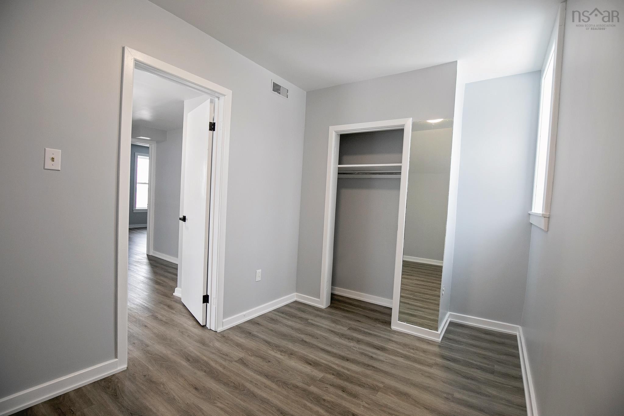 $244,900.00: 32 Douglas Avenue, Amherst