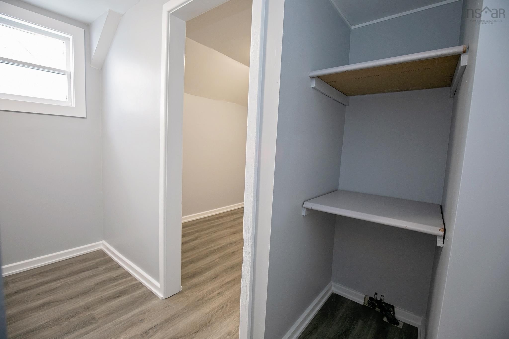 $244,900.00: 32 Douglas Avenue, Amherst