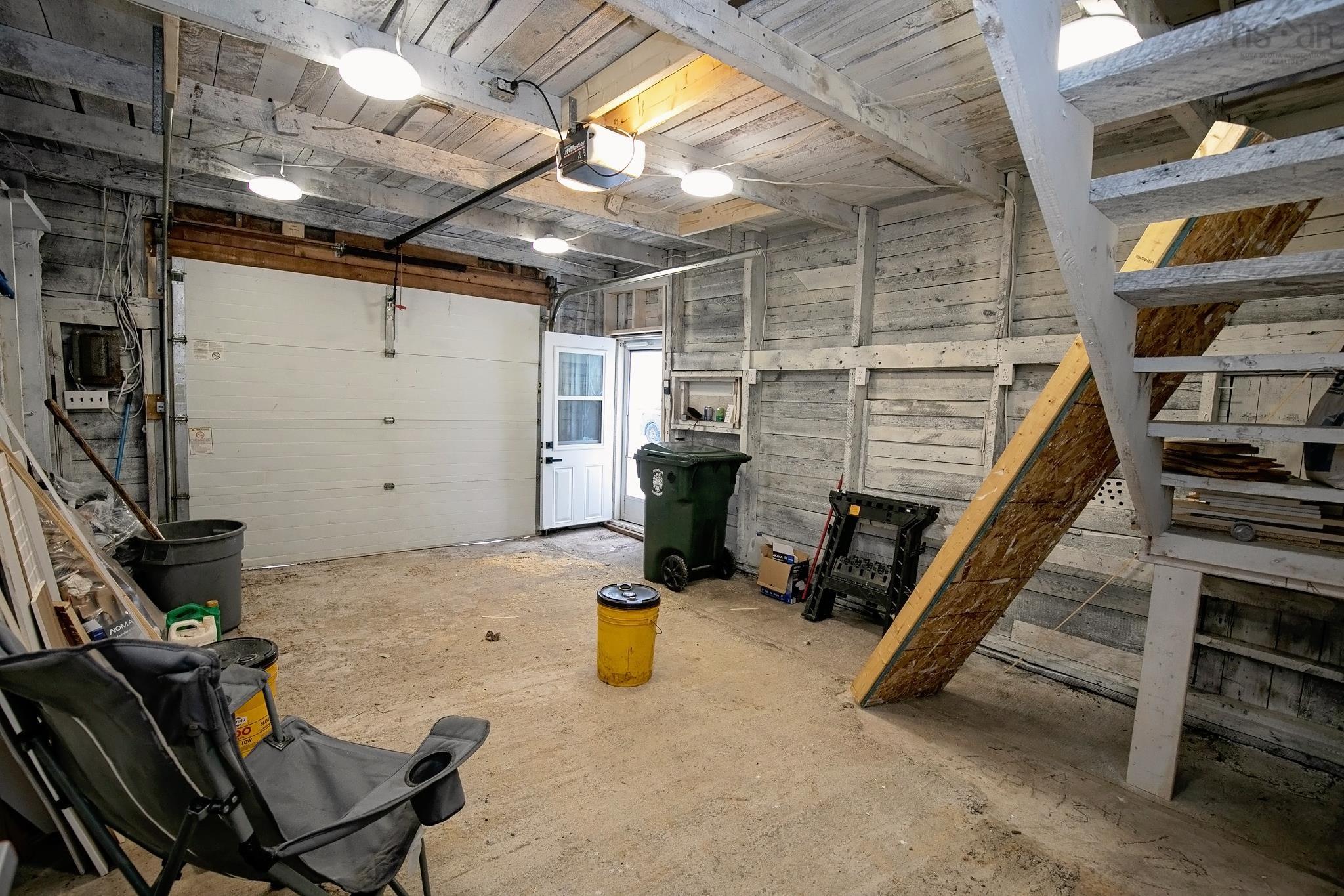 $244,900.00: 32 Douglas Avenue, Amherst