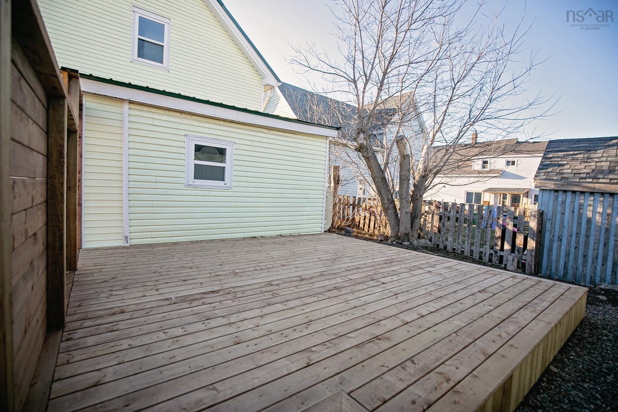 $244,900.00: 32 Douglas Avenue, Amherst