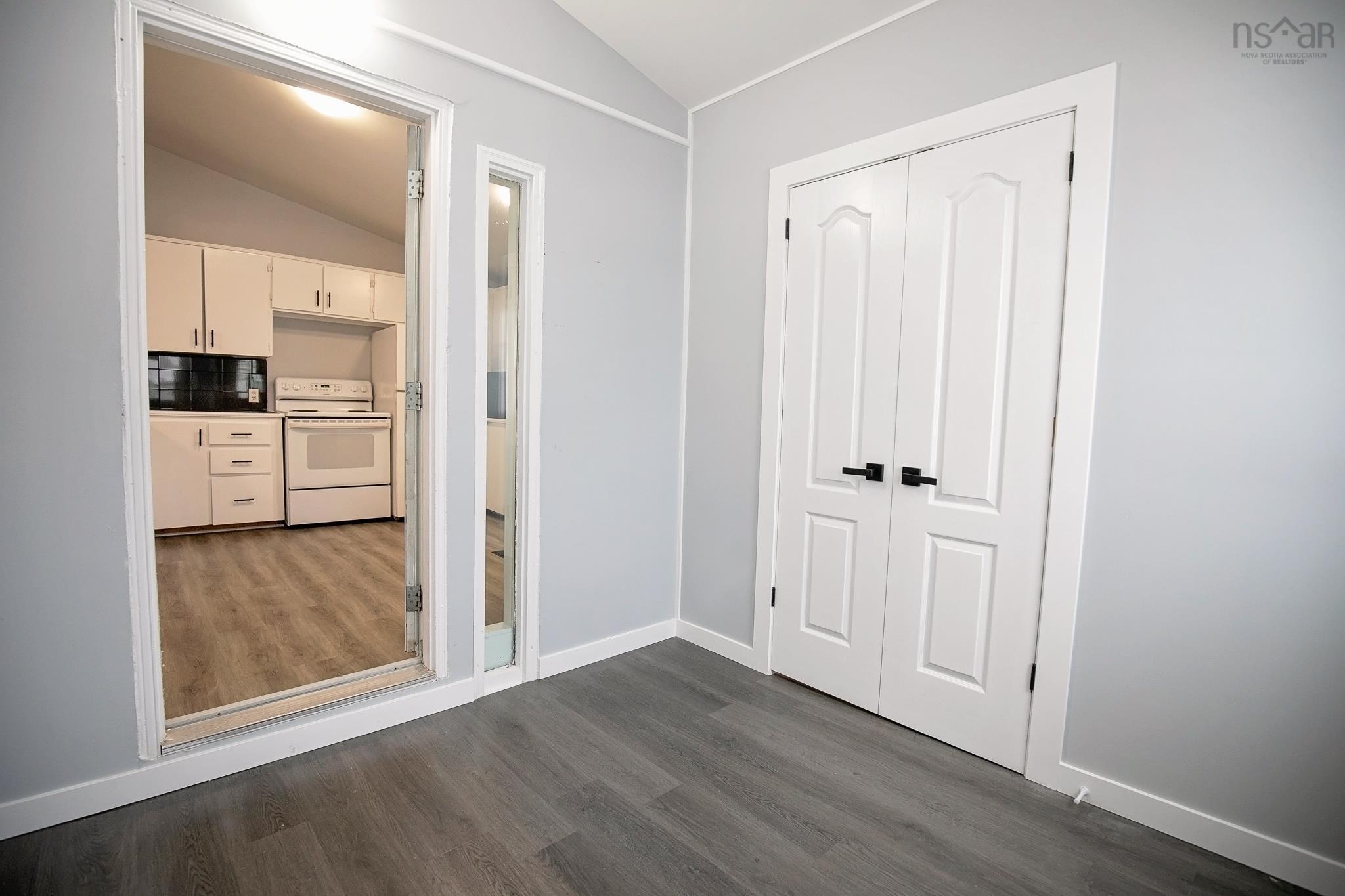 $244,900.00: 32 Douglas Avenue, Amherst