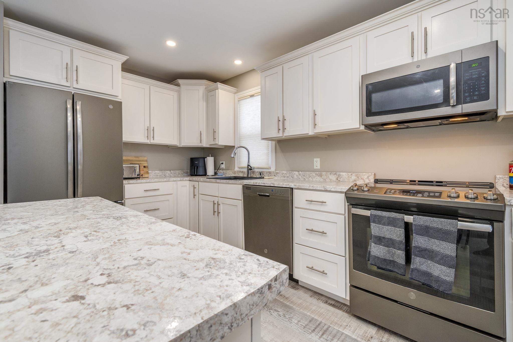 $279,900.00: 27 Cambey Avenue, Stellarton