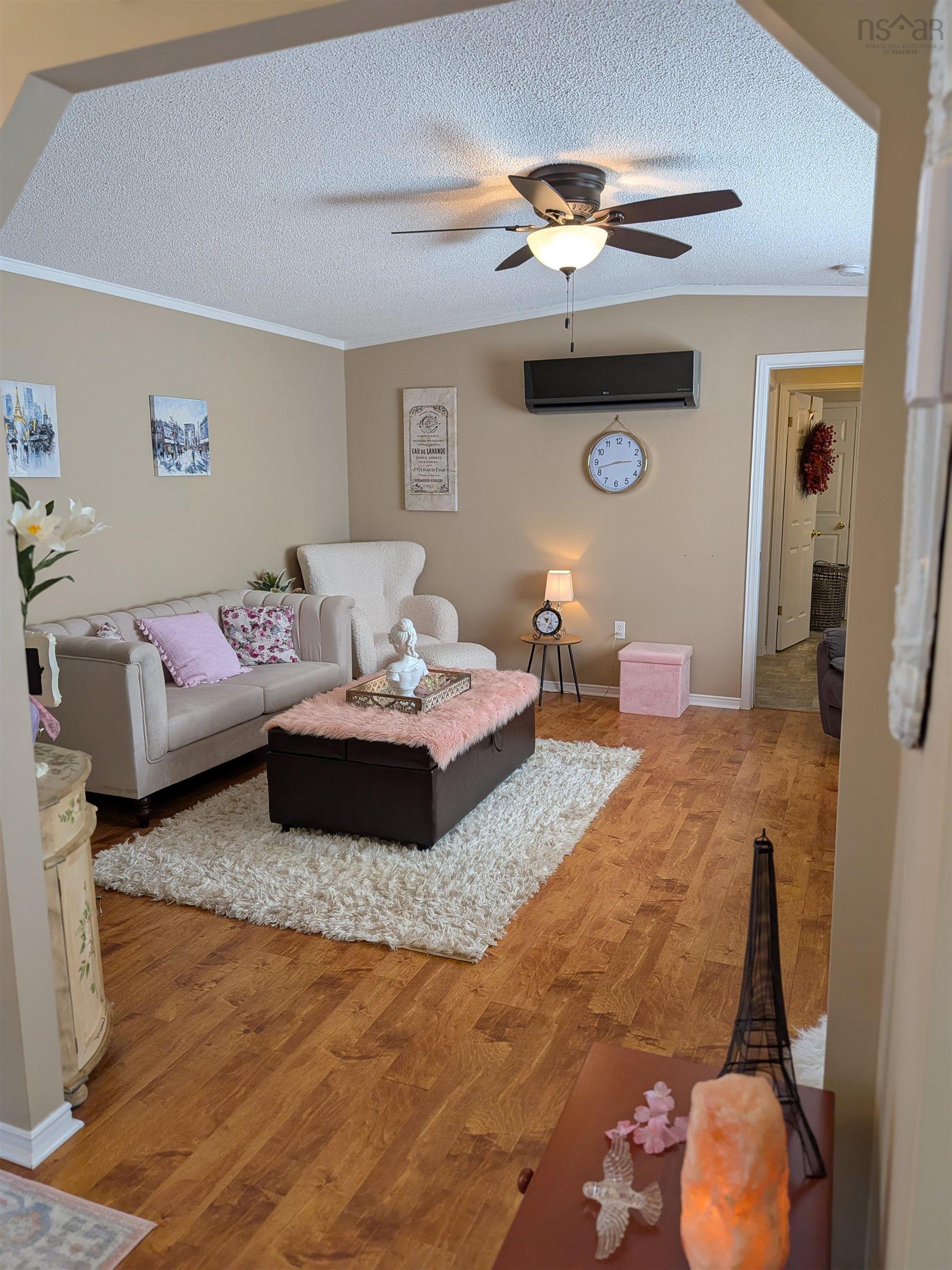 $259,900.00: 10 Osprey Court, Bridgewater