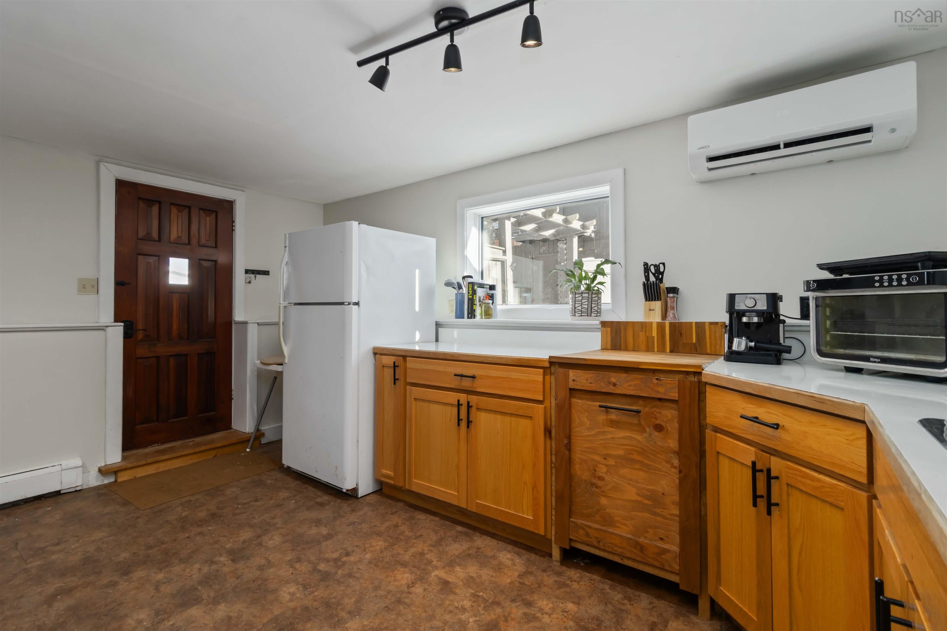 $850,000.00: 204 Conrad Road, Lawrencetown