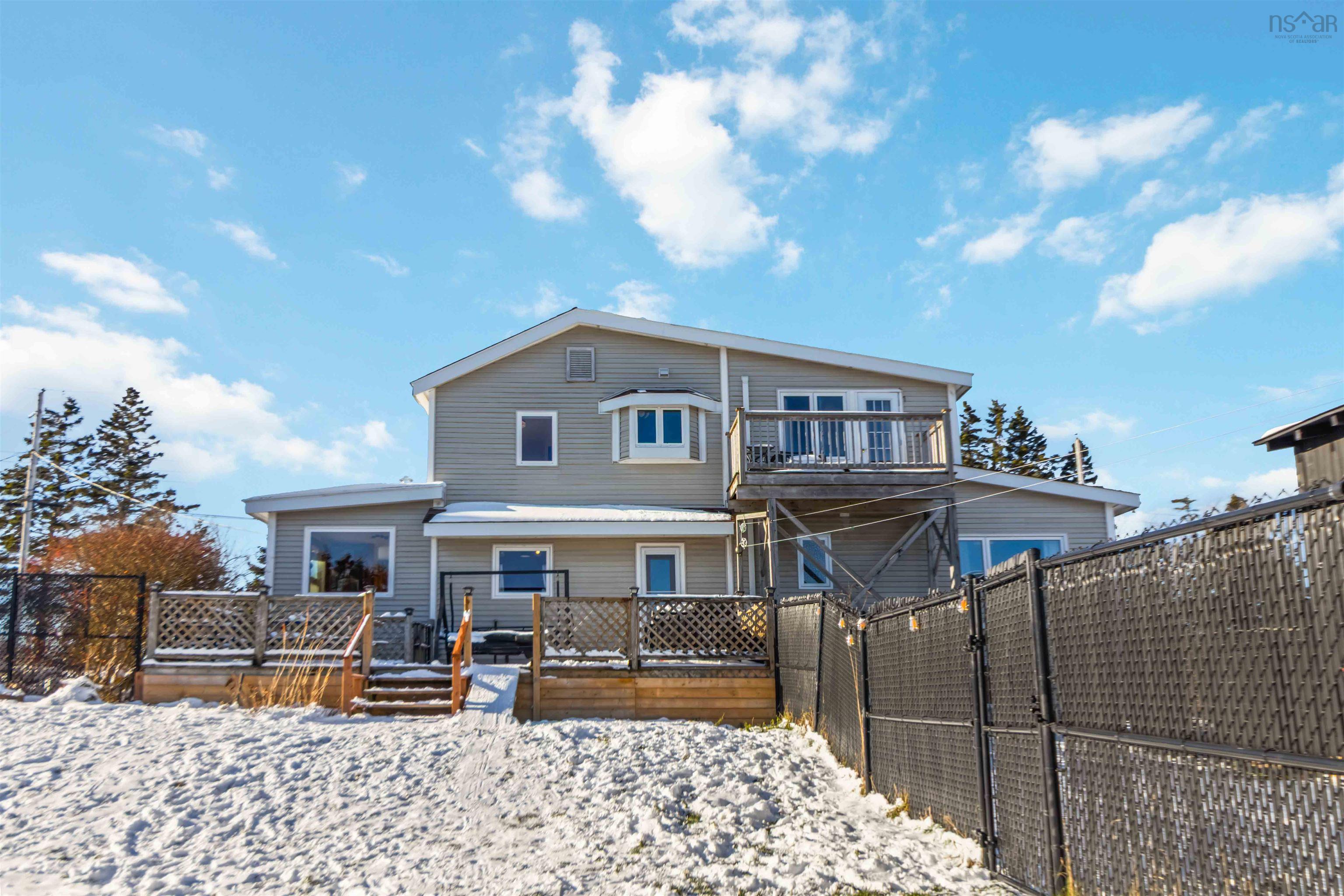 $850,000.00: 204 Conrad Road, Lawrencetown