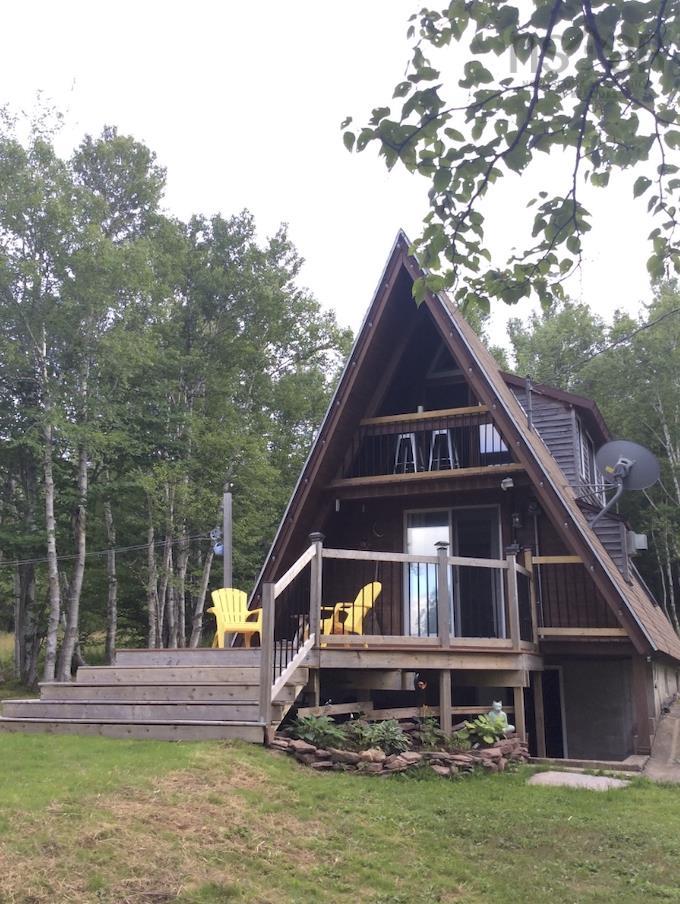 $299,000.00: 3598 West Lake Ainslie Road, West Lake Ainslie