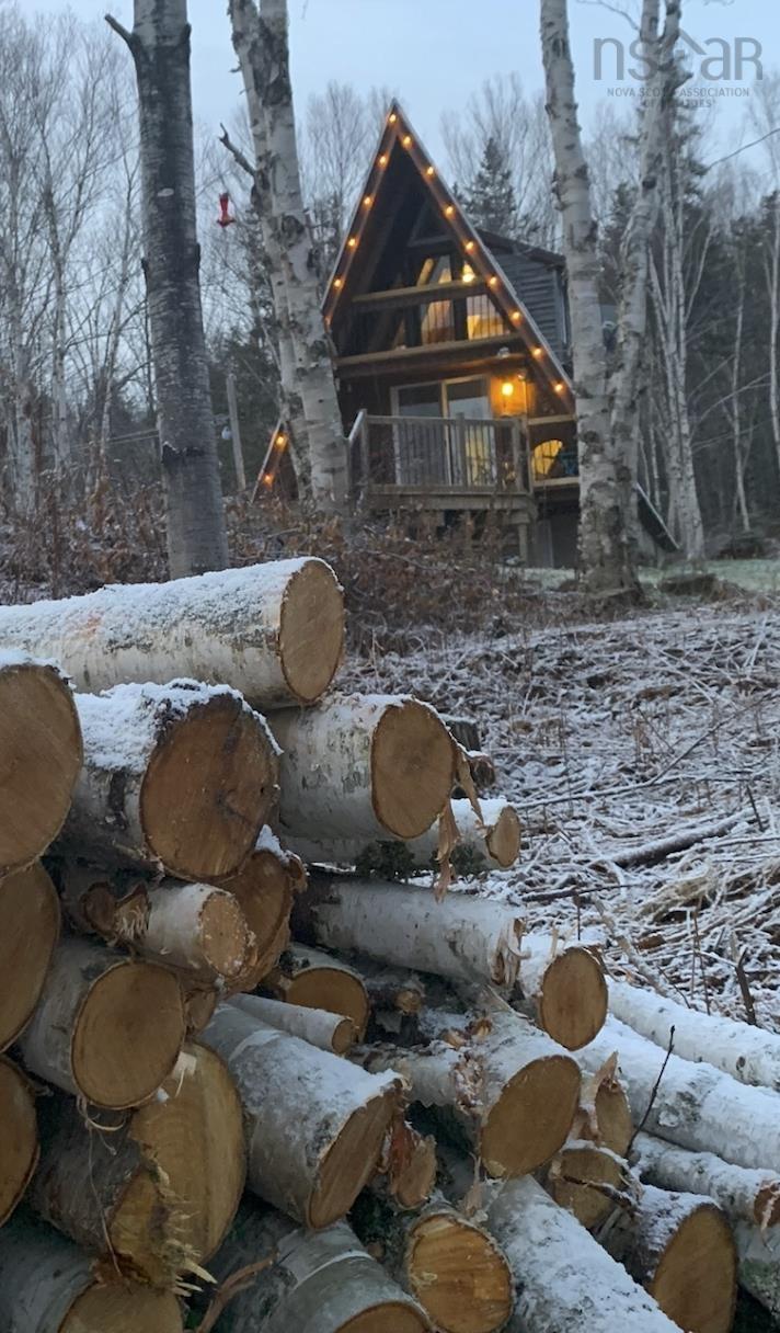 $299,000.00: 3598 West Lake Ainslie Road, West Lake Ainslie