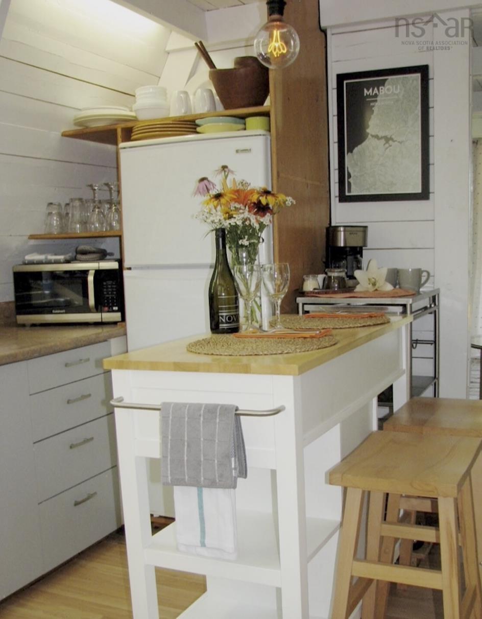 $299,000.00: 3598 West Lake Ainslie Road, West Lake Ainslie