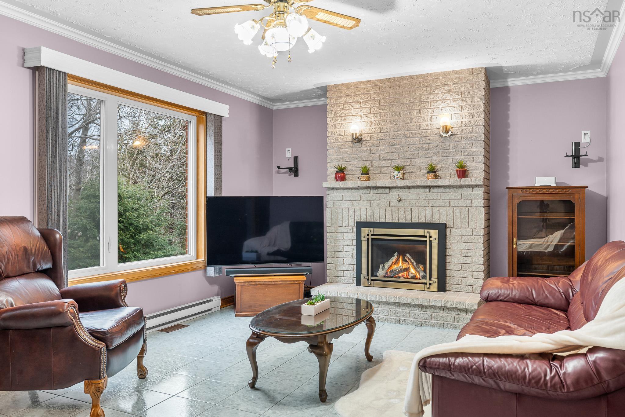 $675,000.00: 12 Amberwood Court, Halifax