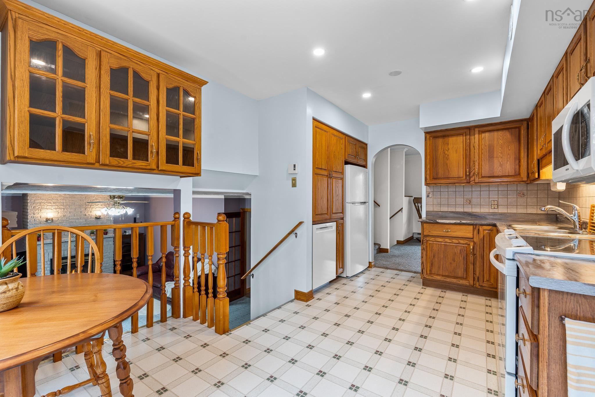 $675,000.00: 12 Amberwood Court, Halifax