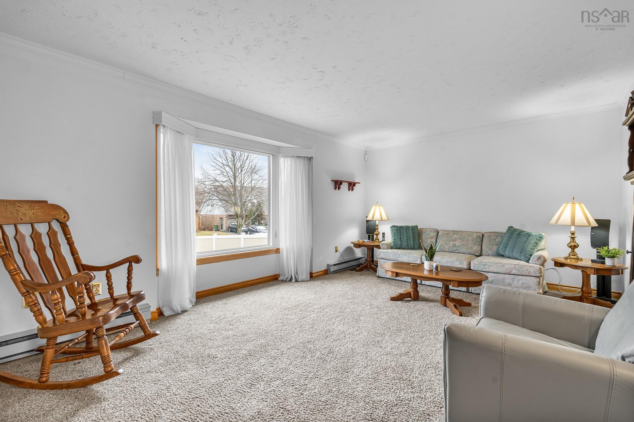 $675,000.00: 12 Amberwood Court, Halifax