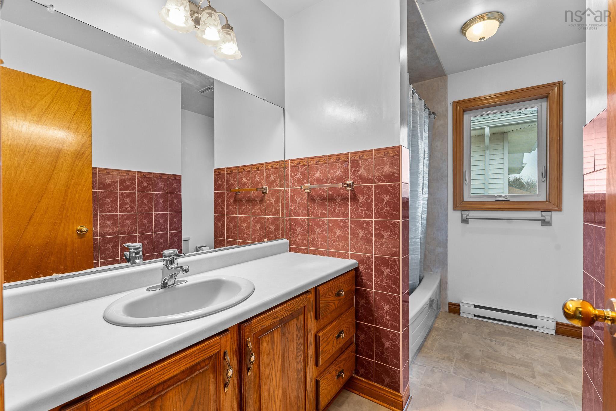 $675,000.00: 12 Amberwood Court, Halifax