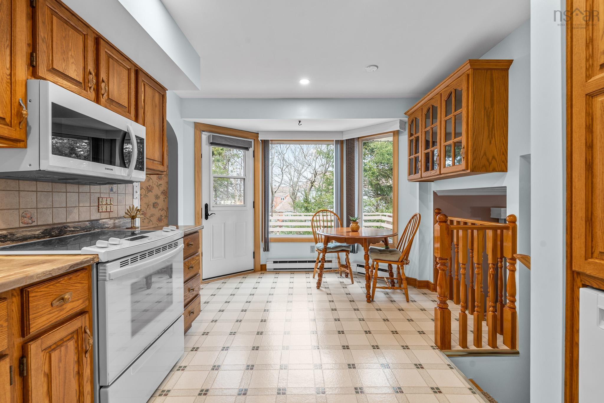 $675,000.00: 12 Amberwood Court, Halifax