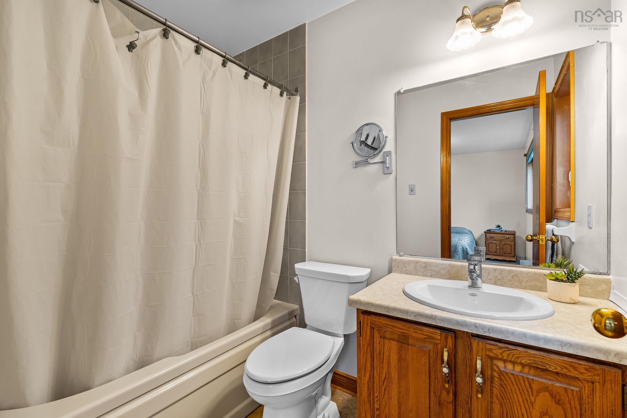 $675,000.00: 12 Amberwood Court, Halifax