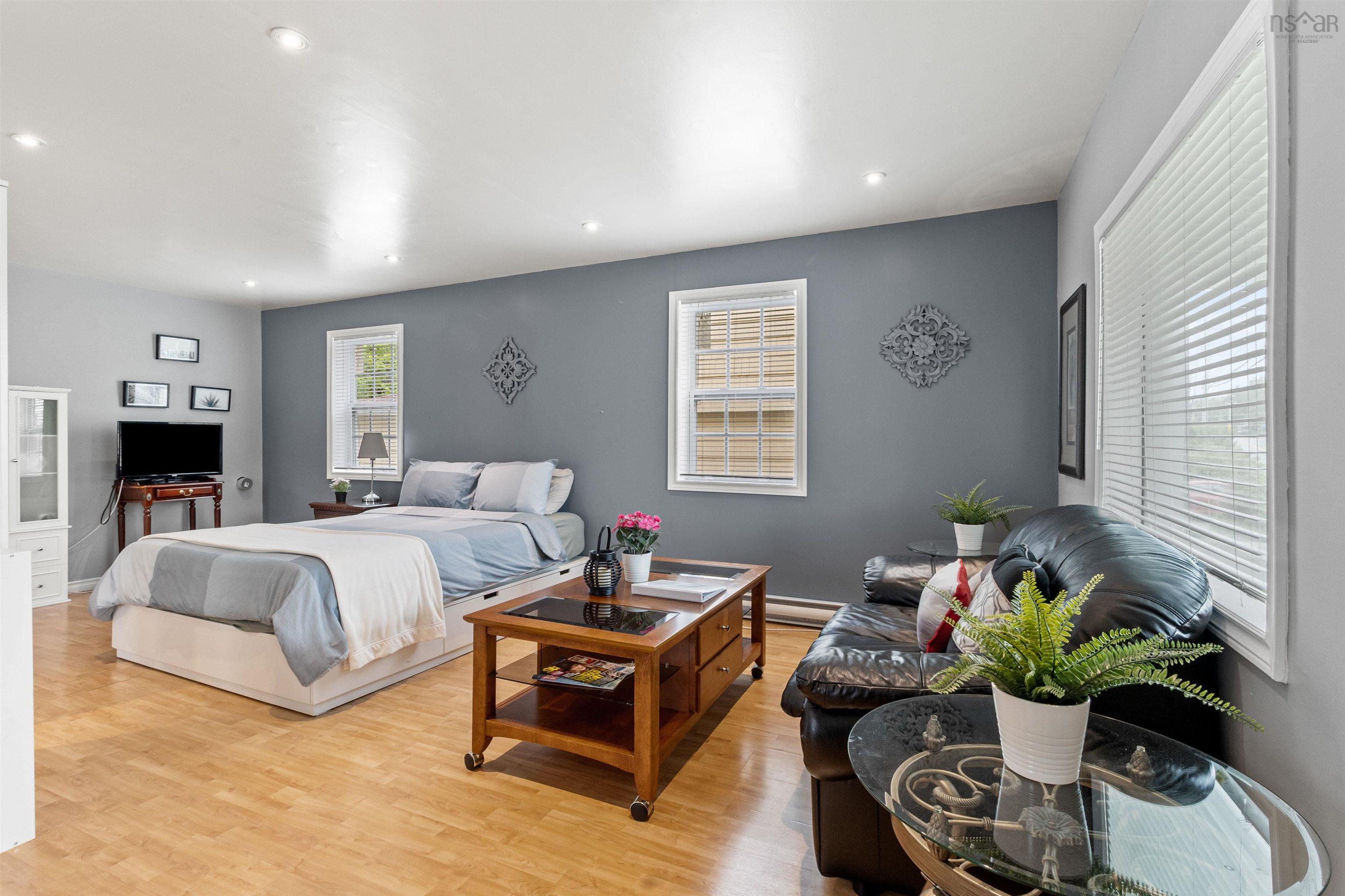 $429,900.00: 1596 St. Margaret