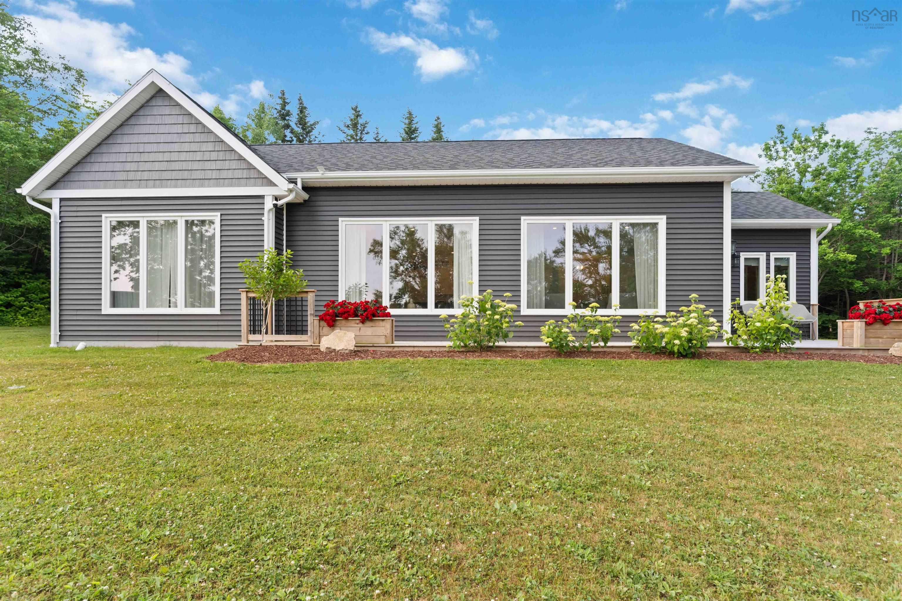 $1,895,000.00: 232/236 Victoria Street, Digby