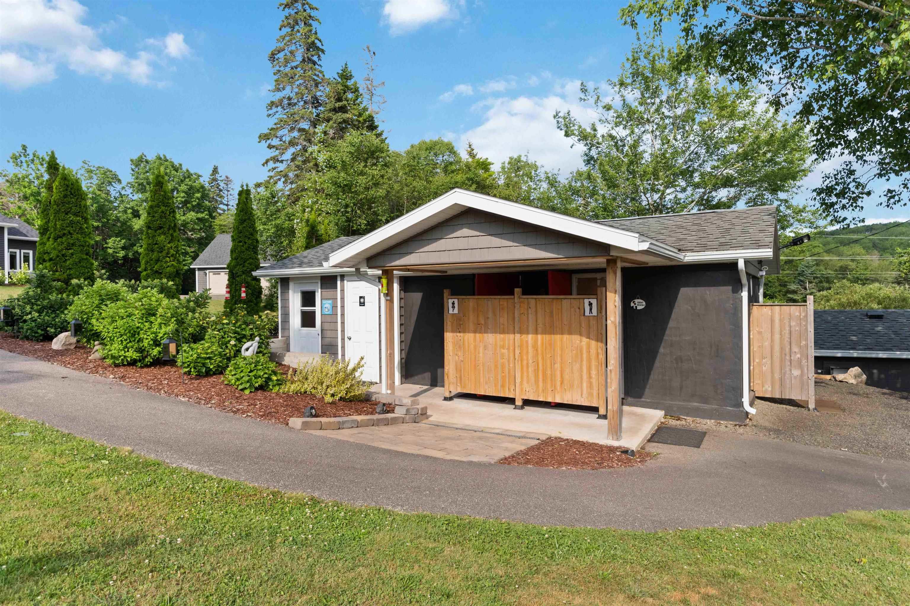 $1,895,000.00: 232/236 Victoria Street, Digby