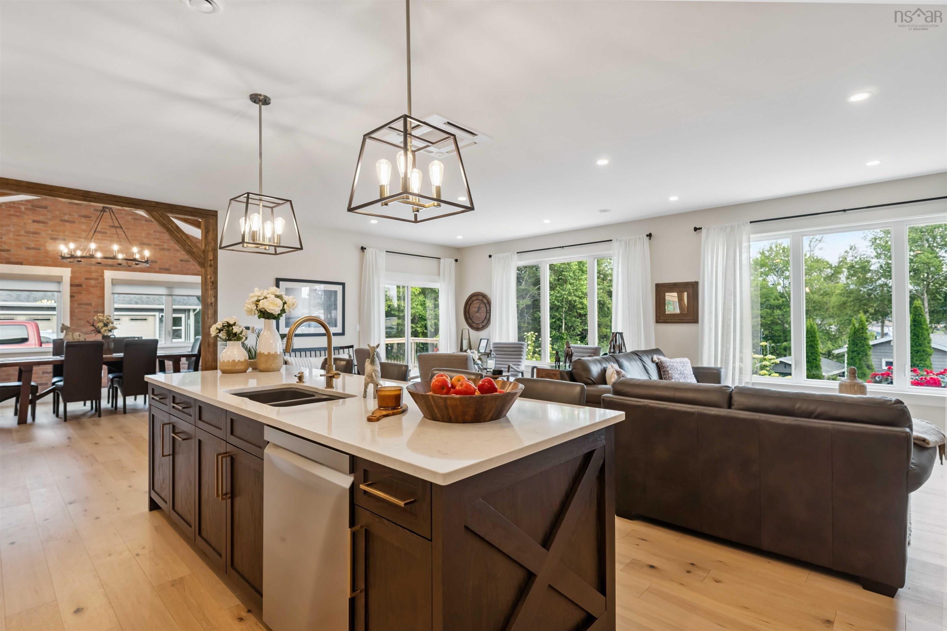 $1,895,000.00: 232/236 Victoria Street, Digby