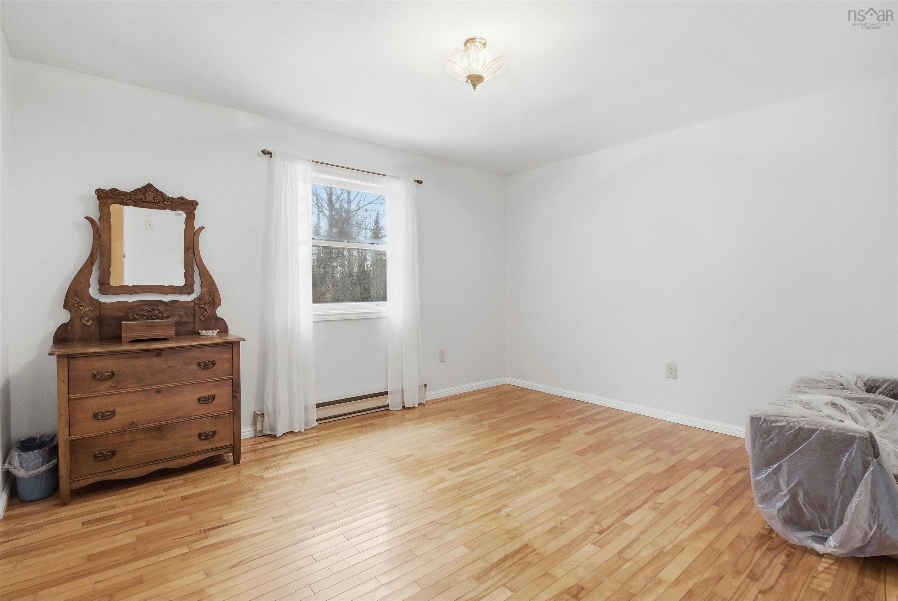 $549,900.00: 44 Lakewood Drive Extension, Brooklyn