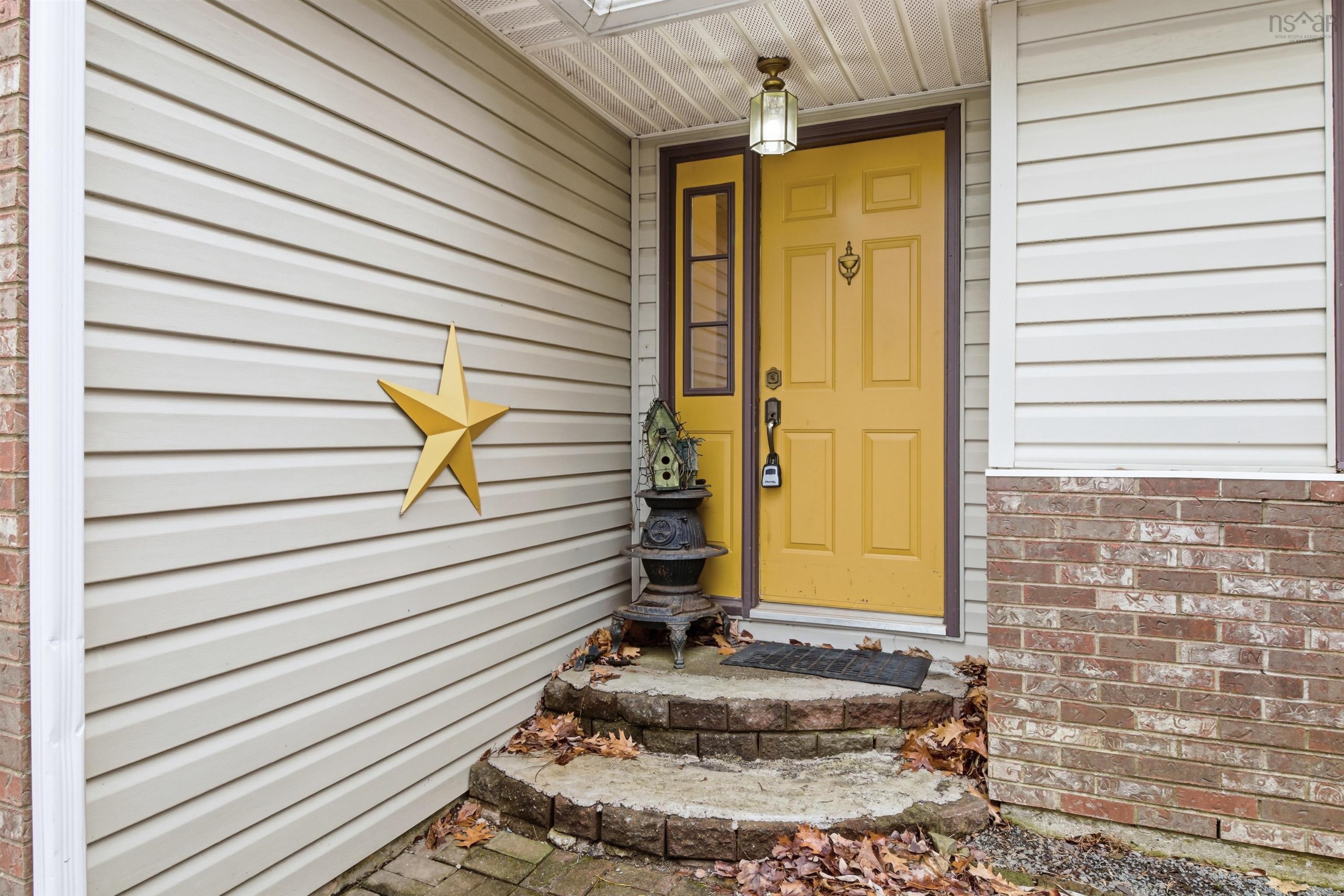 $549,900.00: 44 Lakewood Drive Extension, Brooklyn