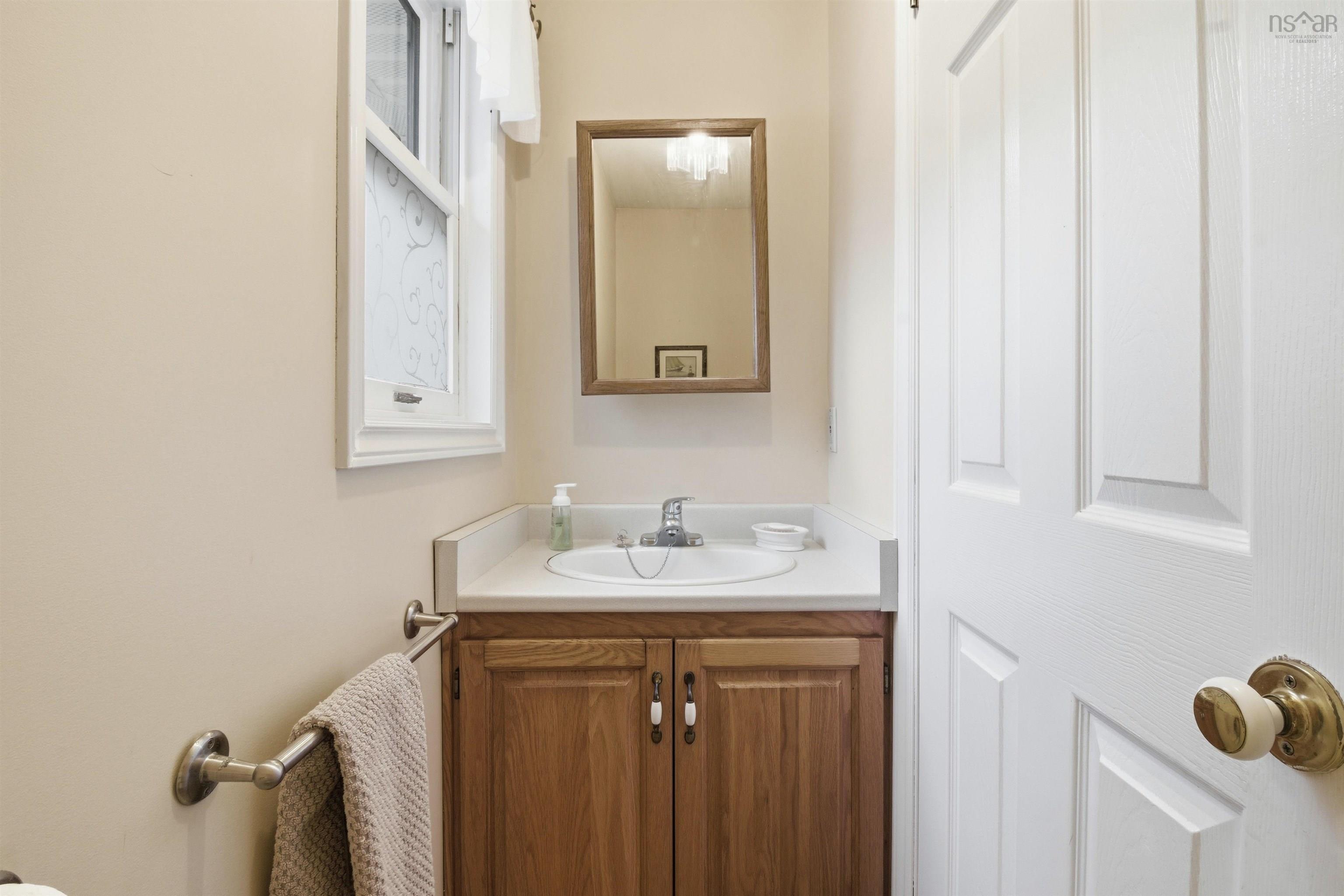 $549,900.00: 44 Lakewood Drive Extension, Brooklyn