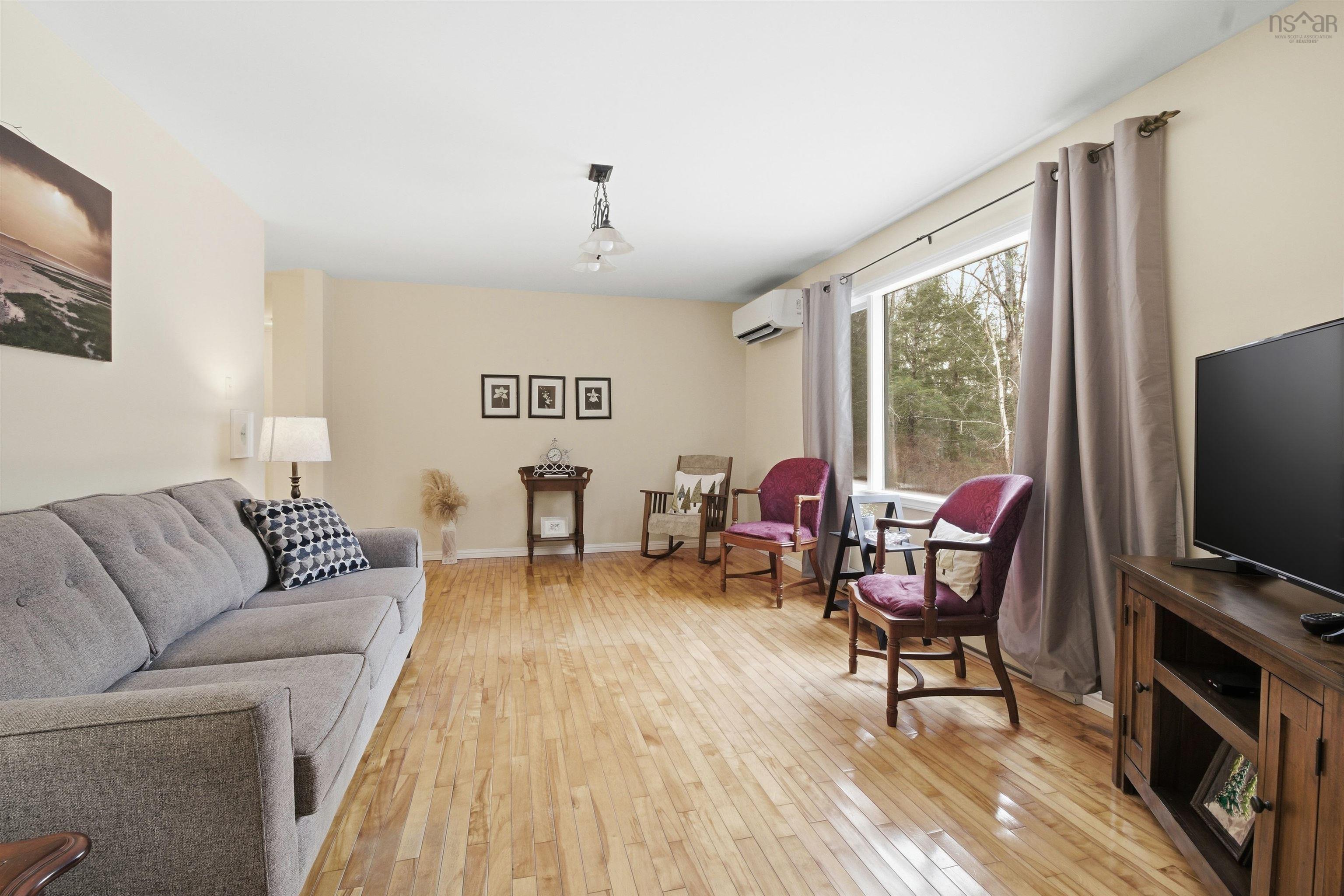 $549,900.00: 44 Lakewood Drive Extension, Brooklyn