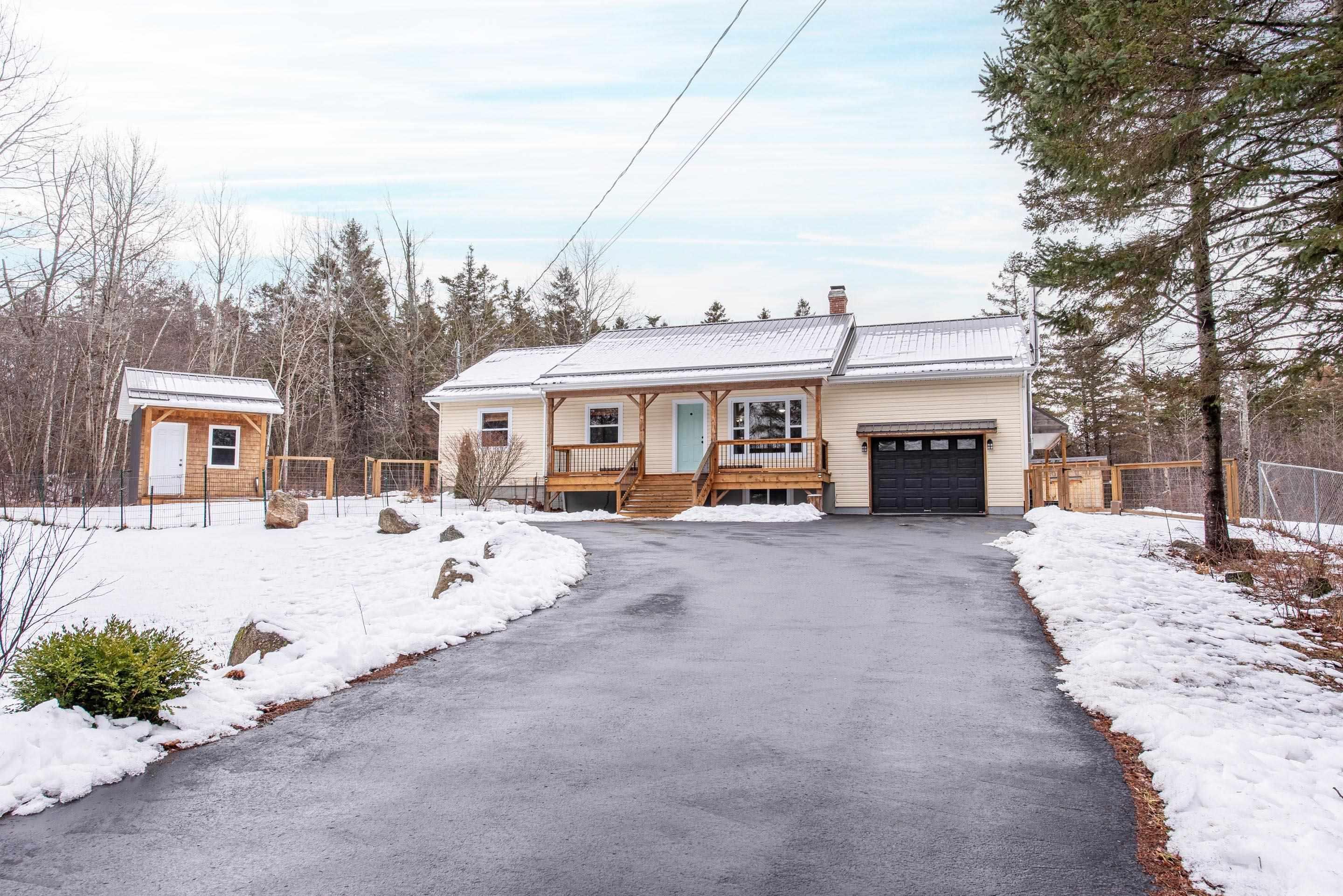 355 Oak Island Road, Avonport, NS (MLS® 202600663) | Avonport Real Estate | RE/MAX Halifax