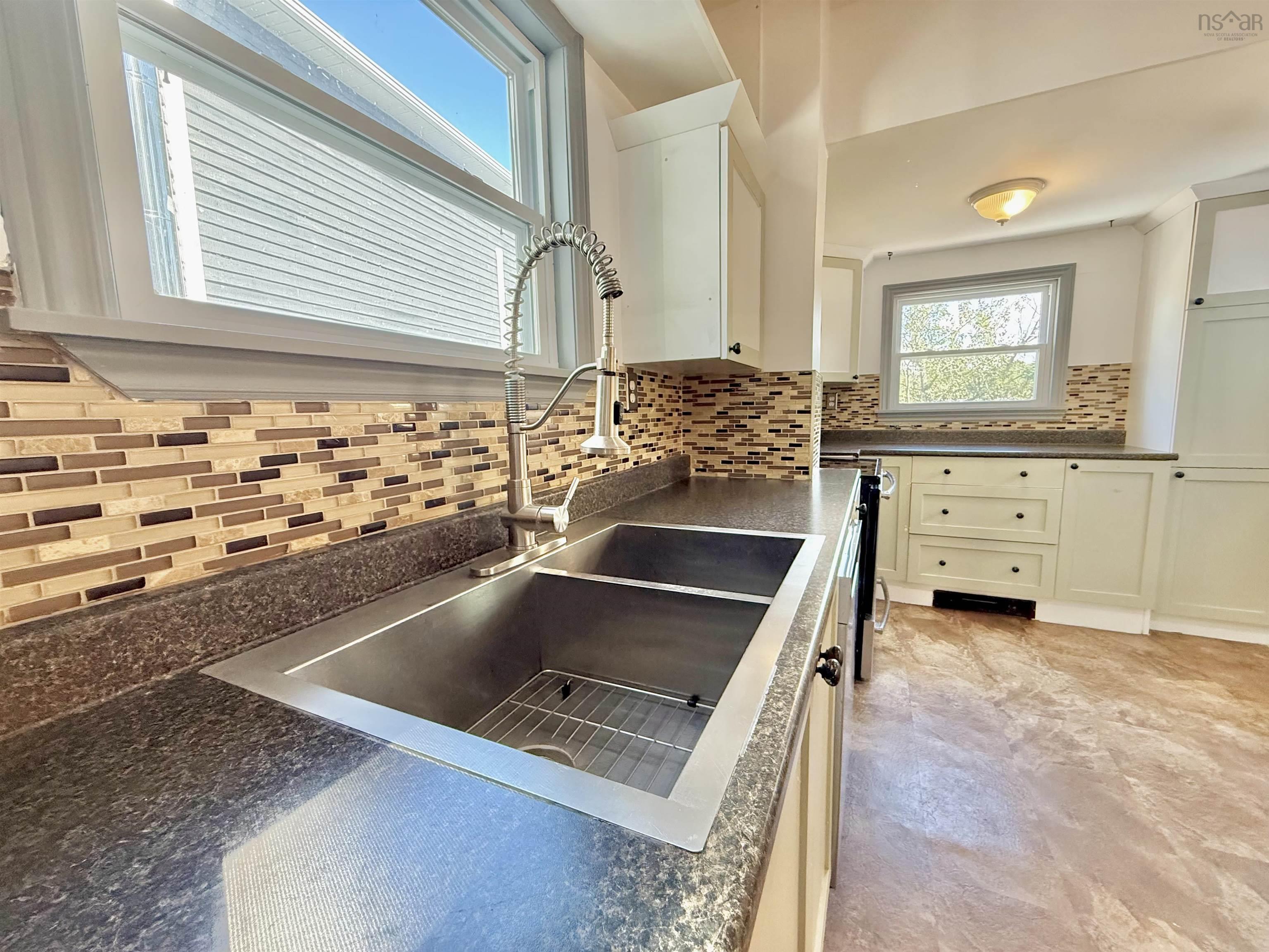 22 Rodney Road, Dartmouth, NS (MLS 202600701)