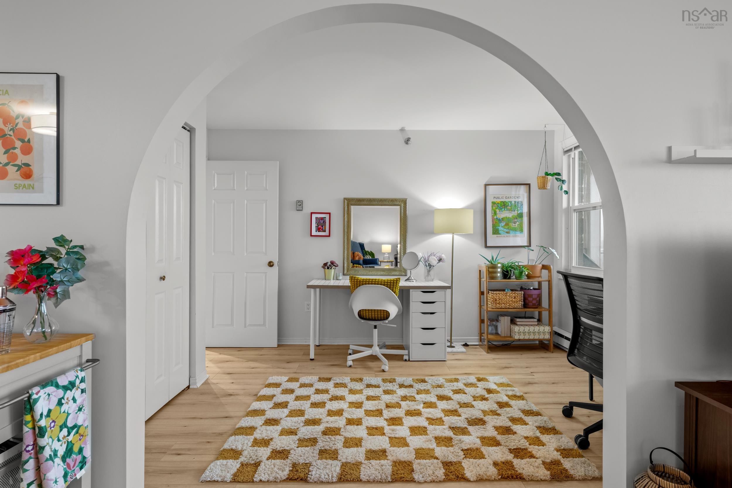 $374,990.00: 409 93 Kearney Lake Road, Kearney Lake