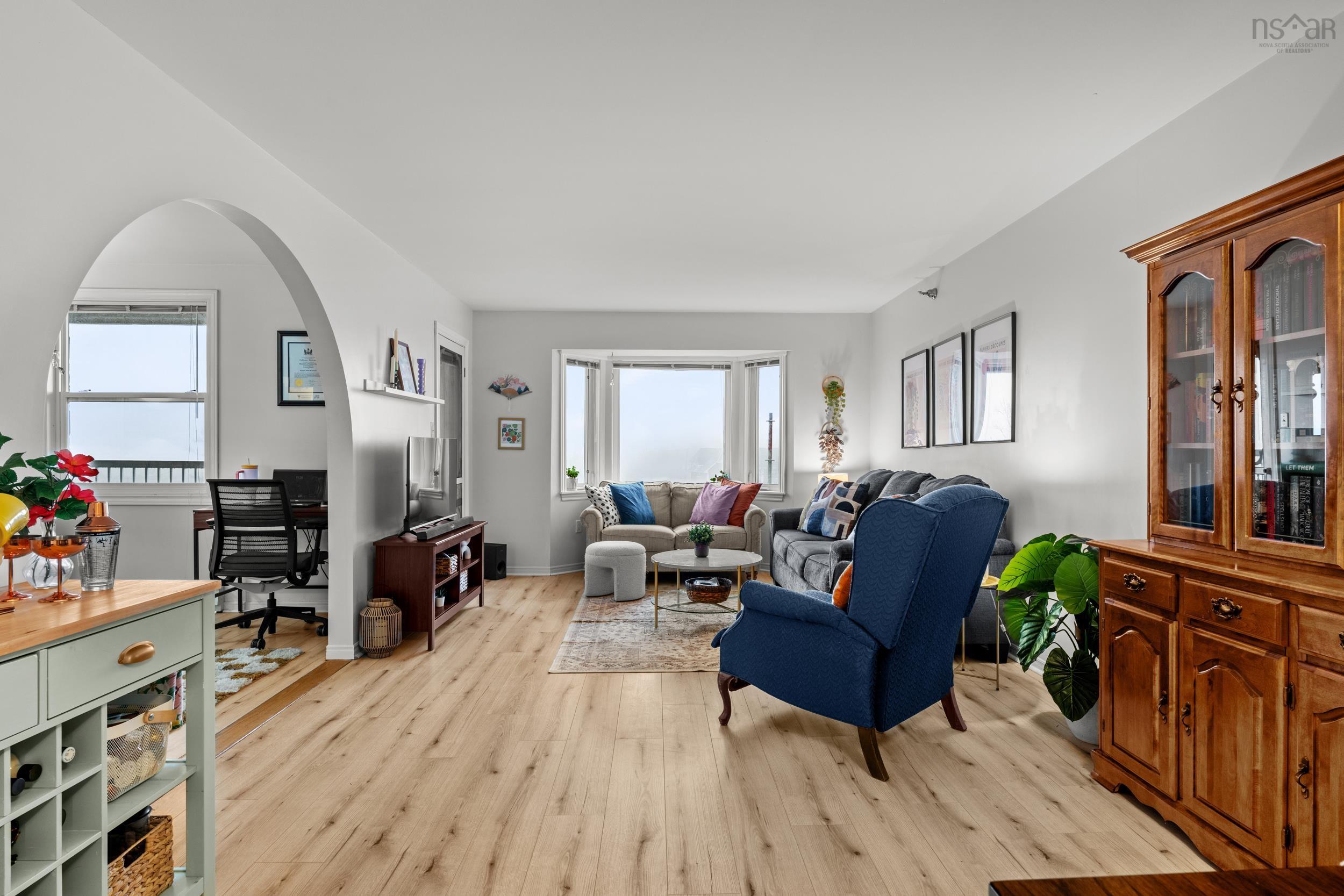 $374,990.00: 409 93 Kearney Lake Road, Kearney Lake