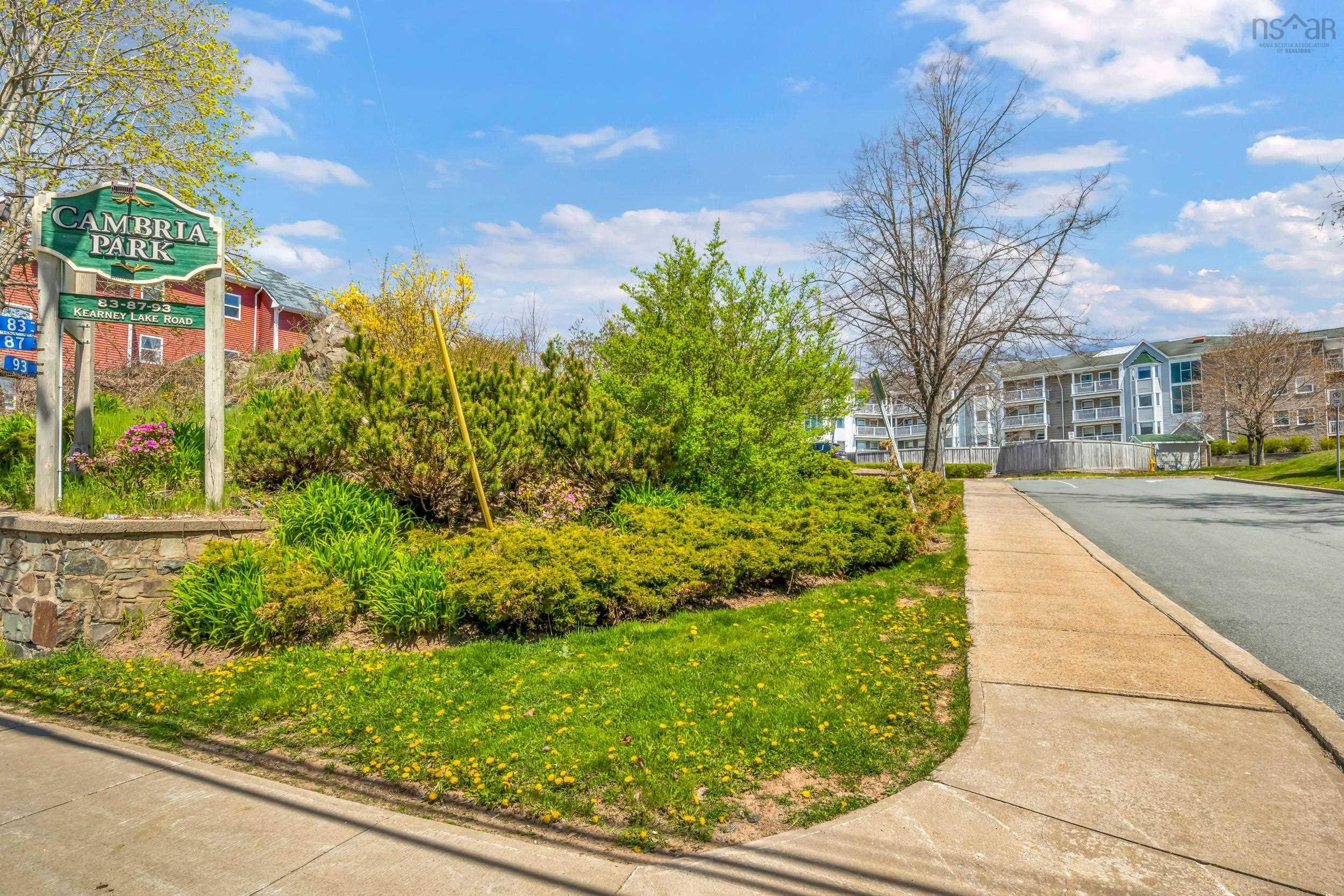 $374,990.00: 409 93 Kearney Lake Road, Kearney Lake