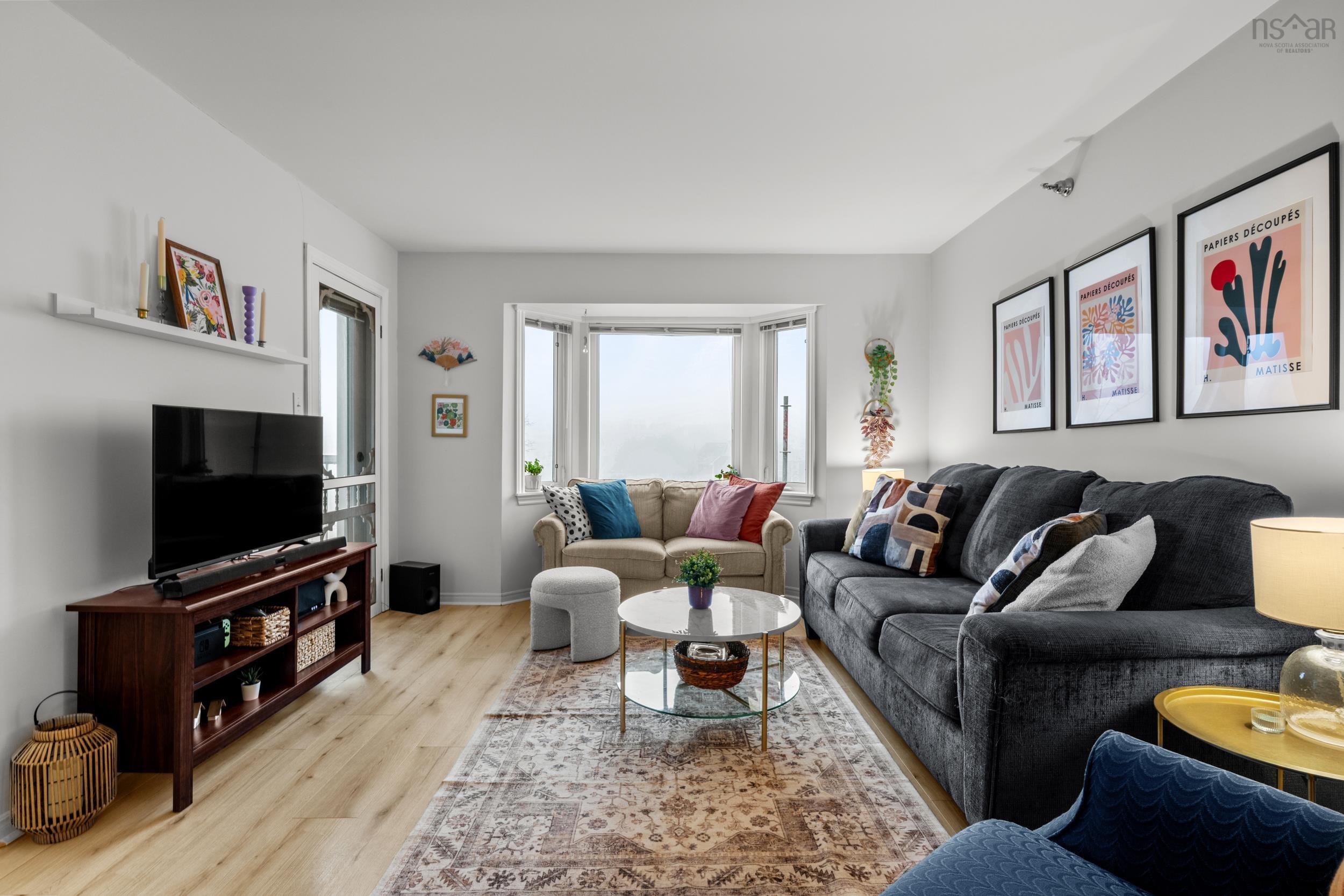 $374,990.00: 409 93 Kearney Lake Road, Kearney Lake