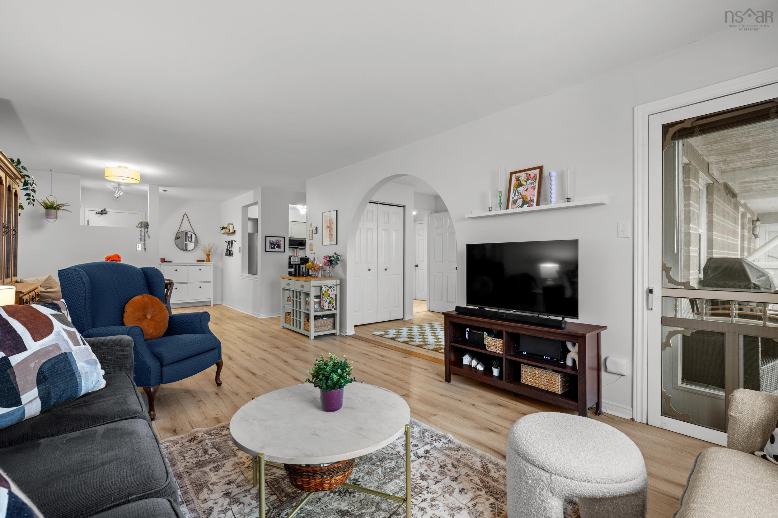 $374,990.00: 409 93 Kearney Lake Road, Kearney Lake