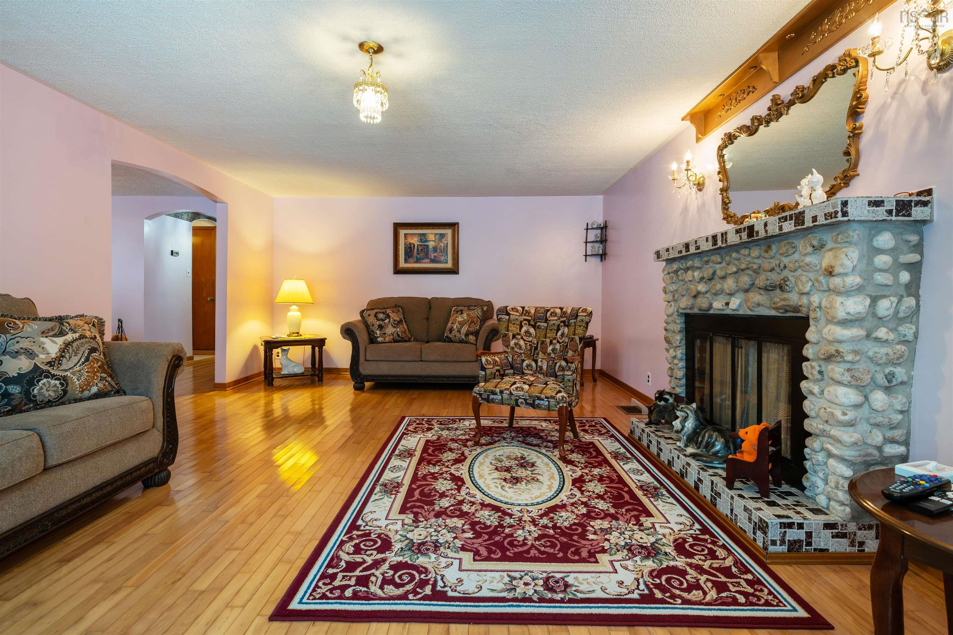 $325,000.00: 417 MacKenzie Road, Black Point