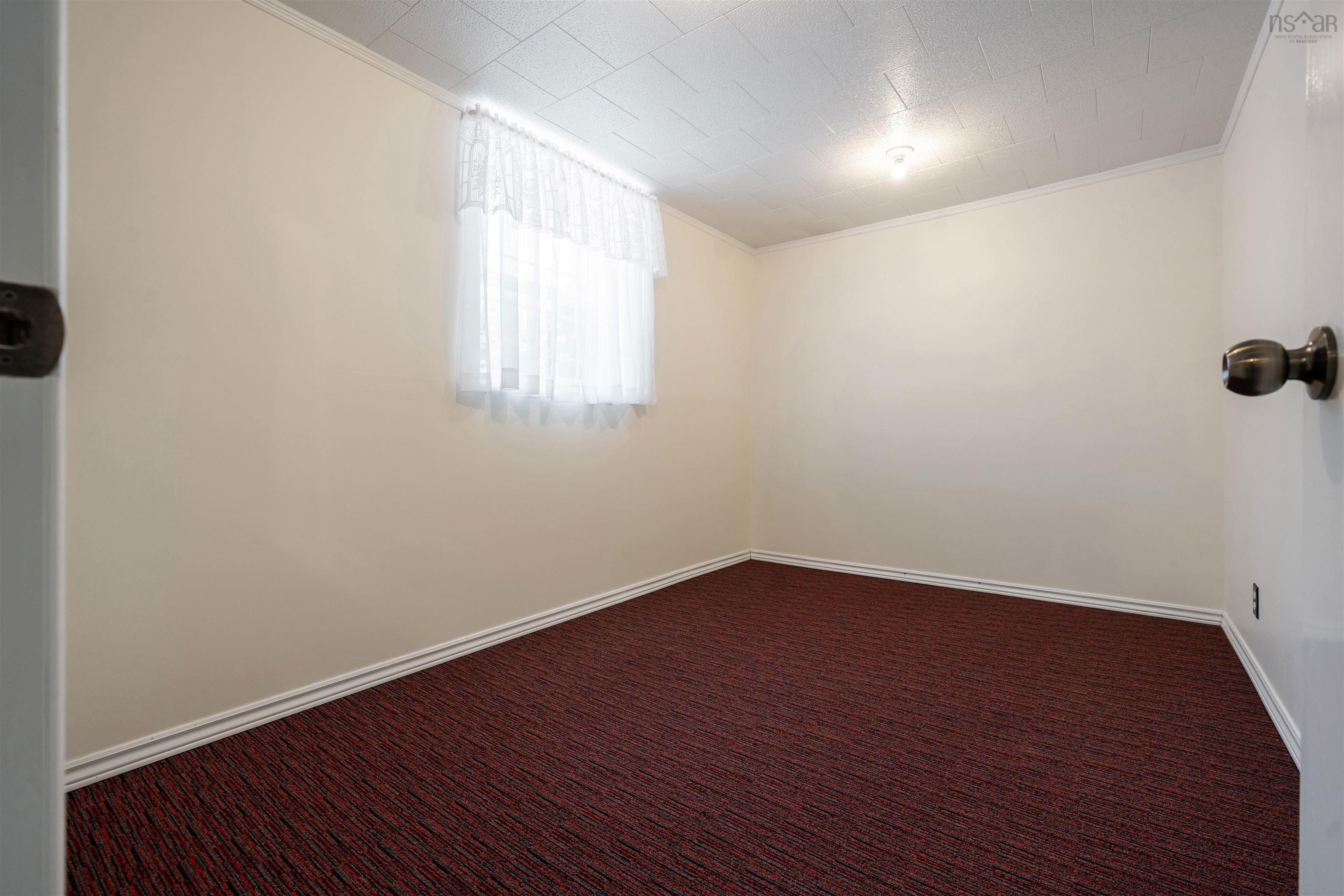 $325,000.00: 417 MacKenzie Road, Black Point