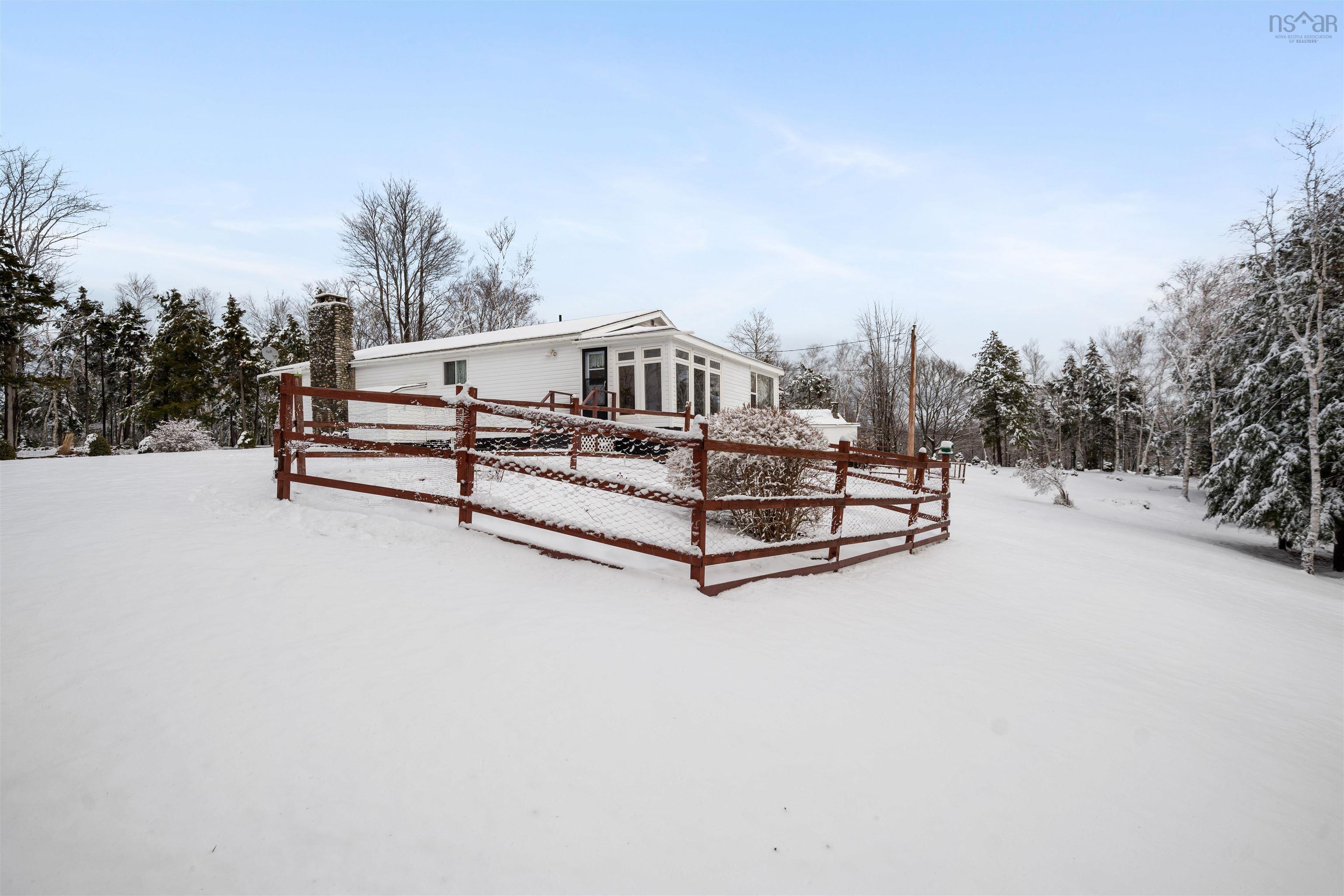 $325,000.00: 417 MacKenzie Road, Black Point