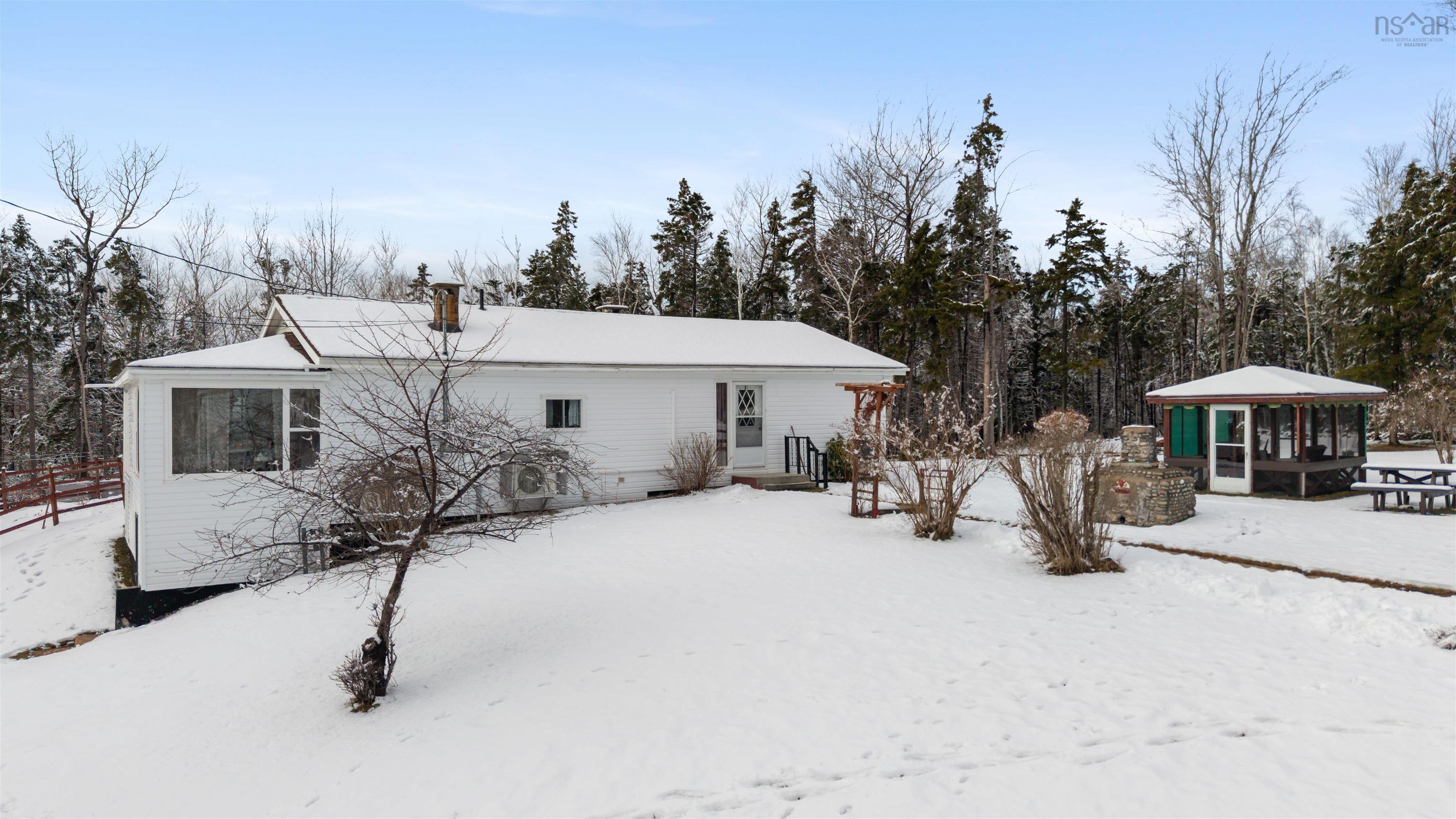 $325,000.00: 417 MacKenzie Road, Black Point