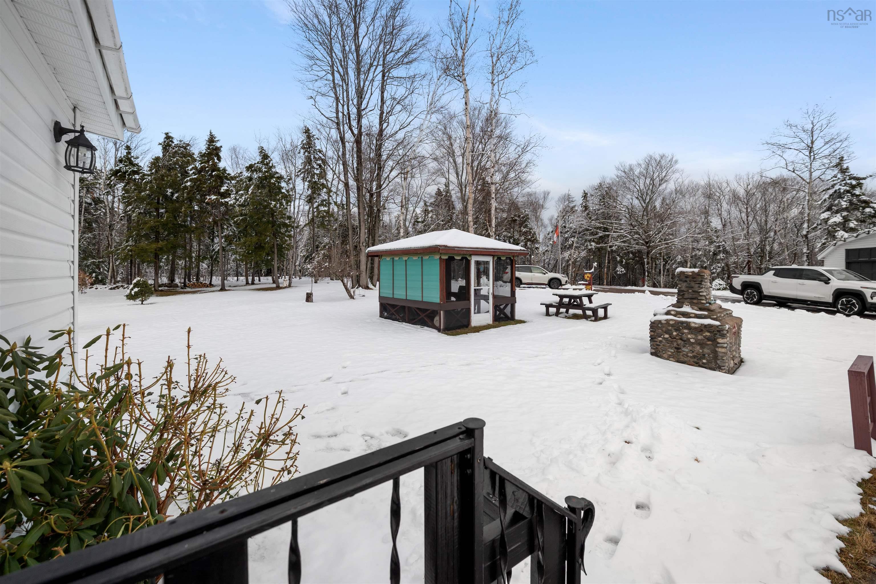 $325,000.00: 417 MacKenzie Road, Black Point