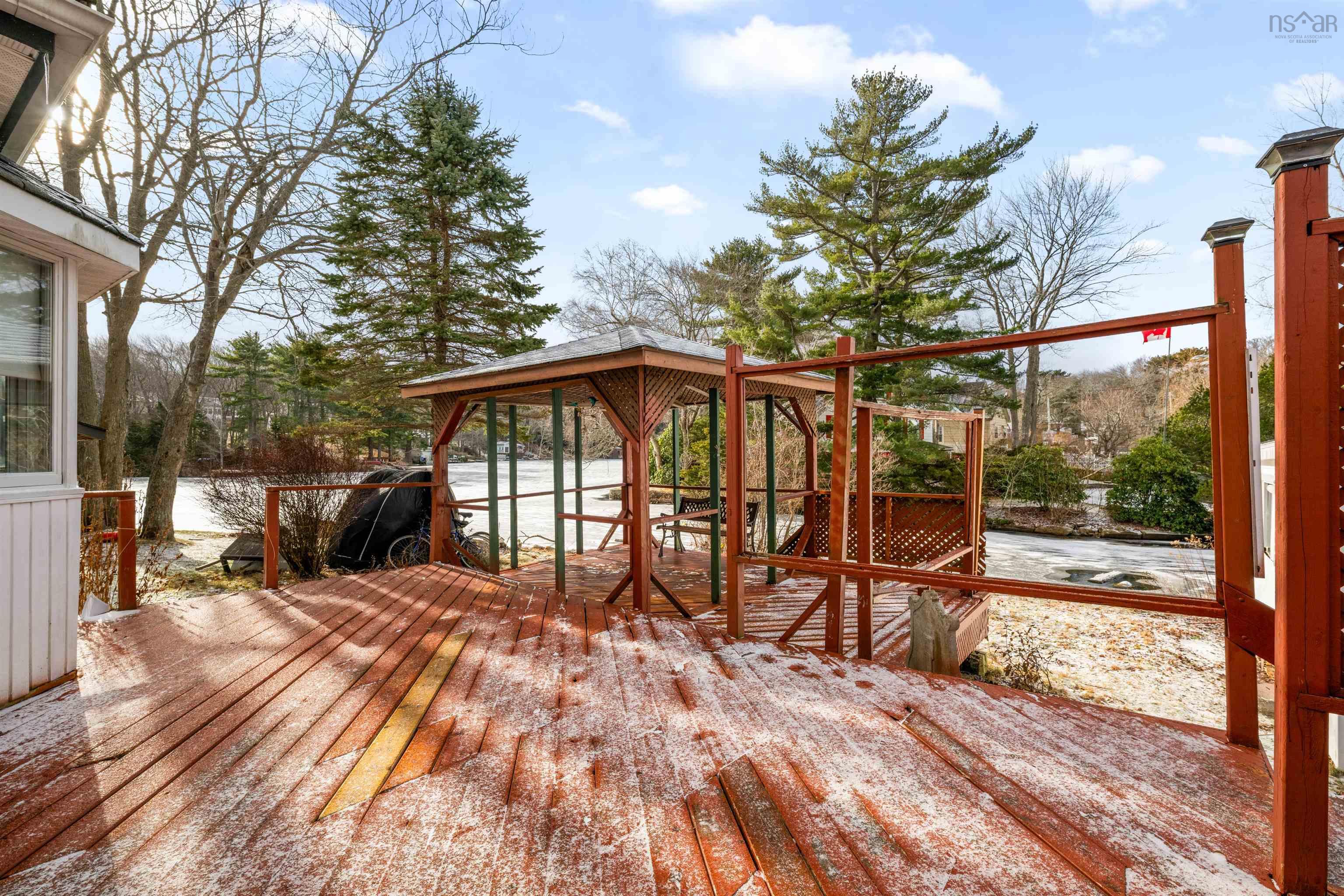 $550,000.00: 5 Ferndale Drive, Halifax